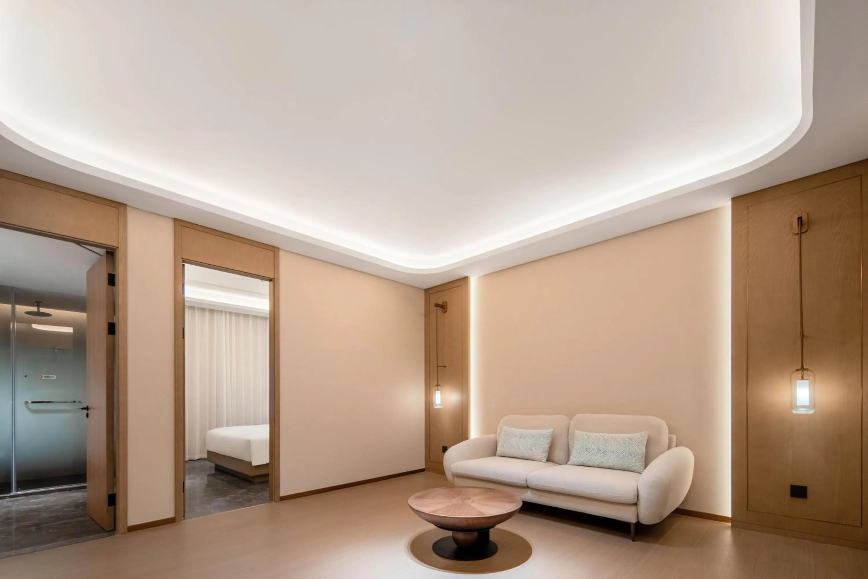 Photo of the whole room, Bed in Wyndham Garden Shanghai Songjiang