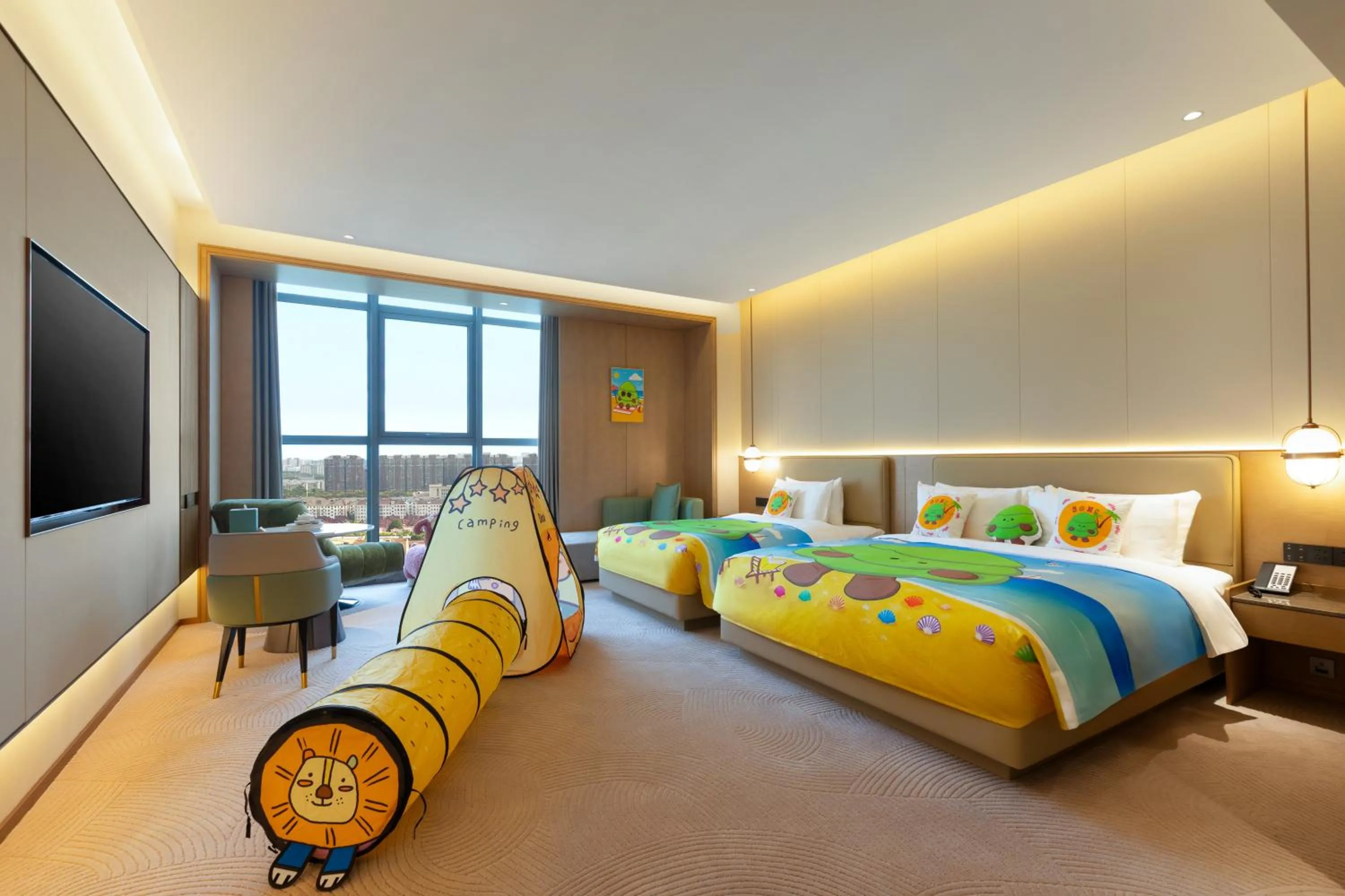 Bedroom, Bed in Wyndham Garden Shanghai Songjiang