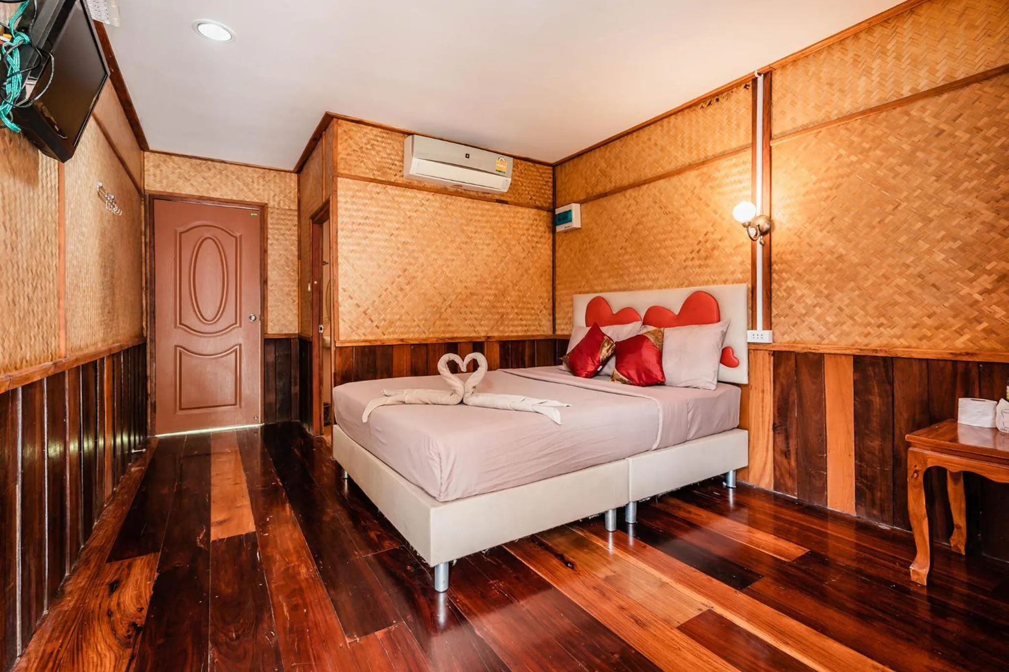Bedroom, Bed in Star Hill River Kwai Resort