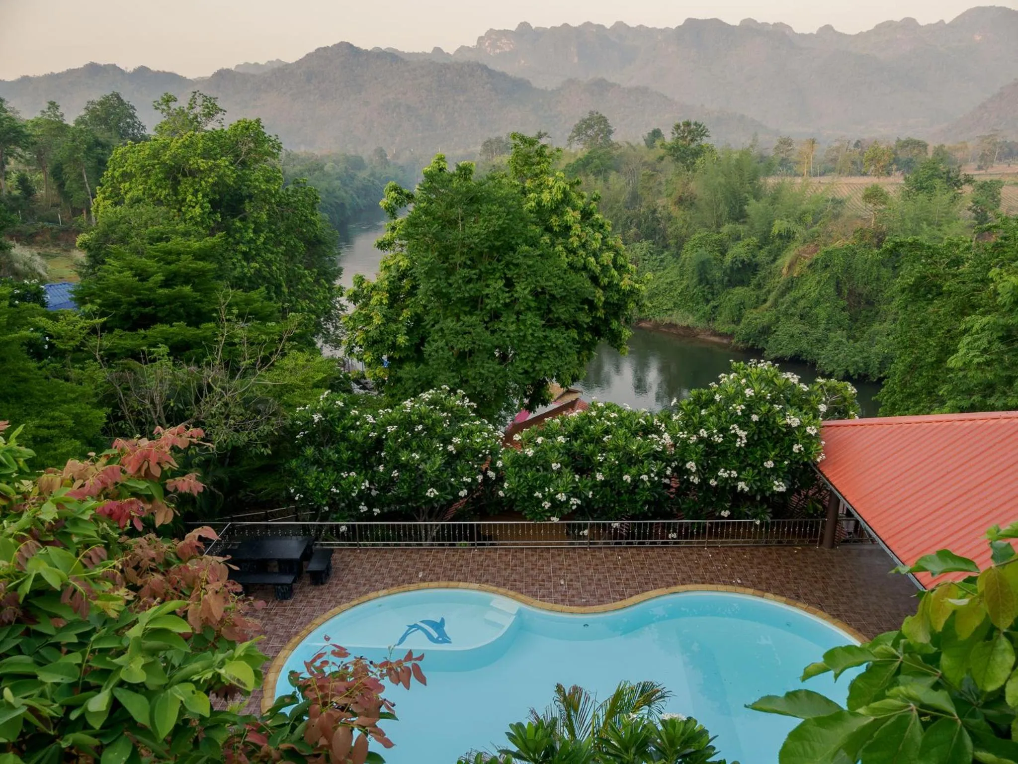 Swimming pool in Star Hill River Kwai Resort