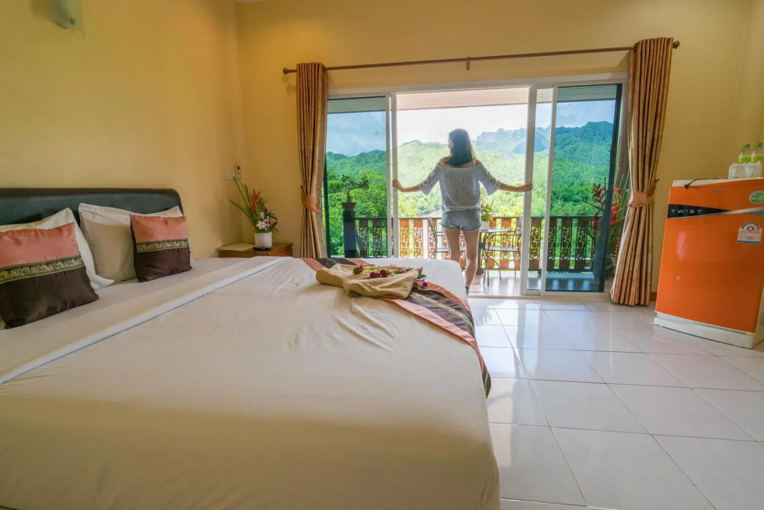 Staff, Bed in Star Hill River Kwai Resort