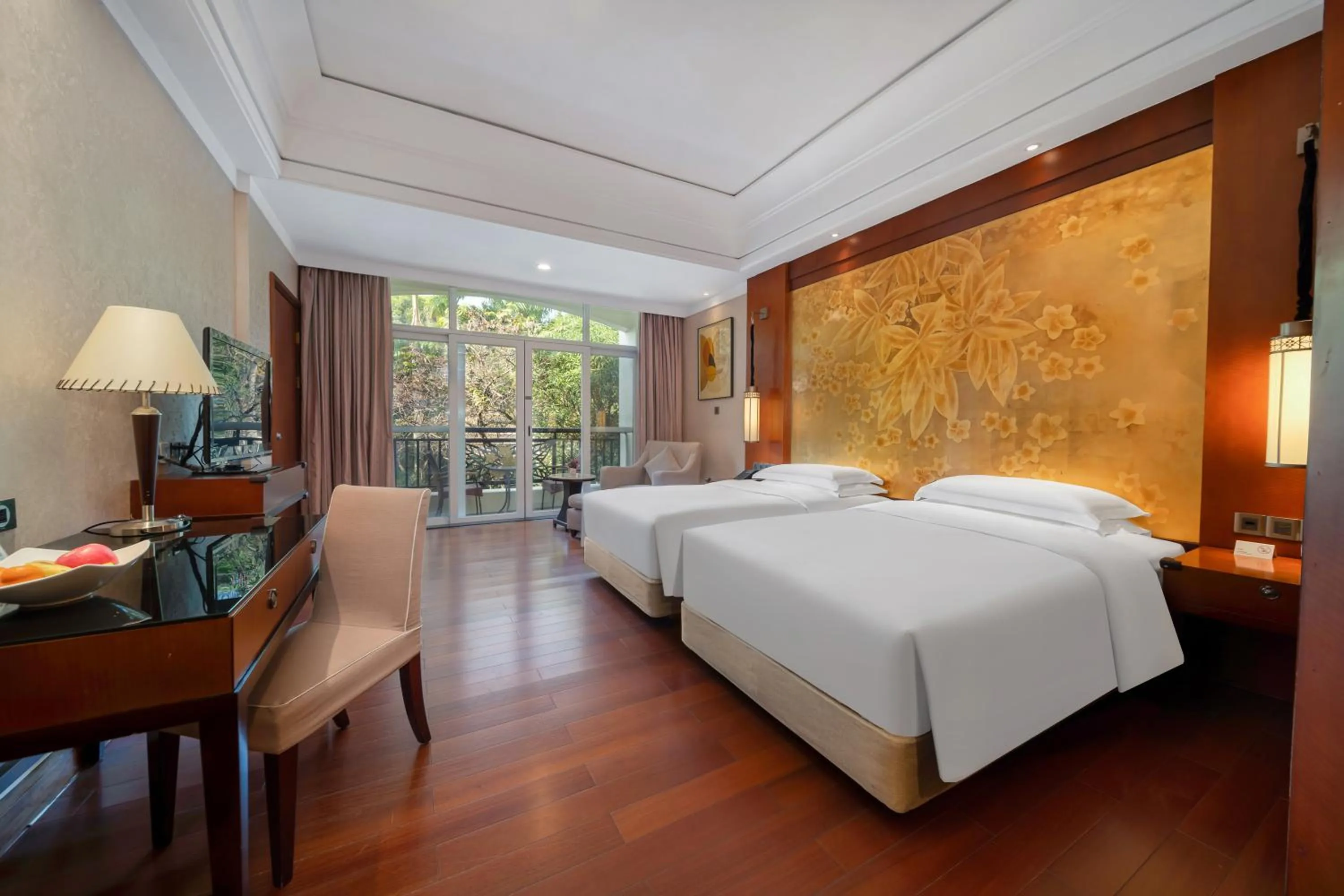 Photo of the whole room, Bed in Good View Hotel Tangxia - 15 mins drive from Dongguan South Railway Station