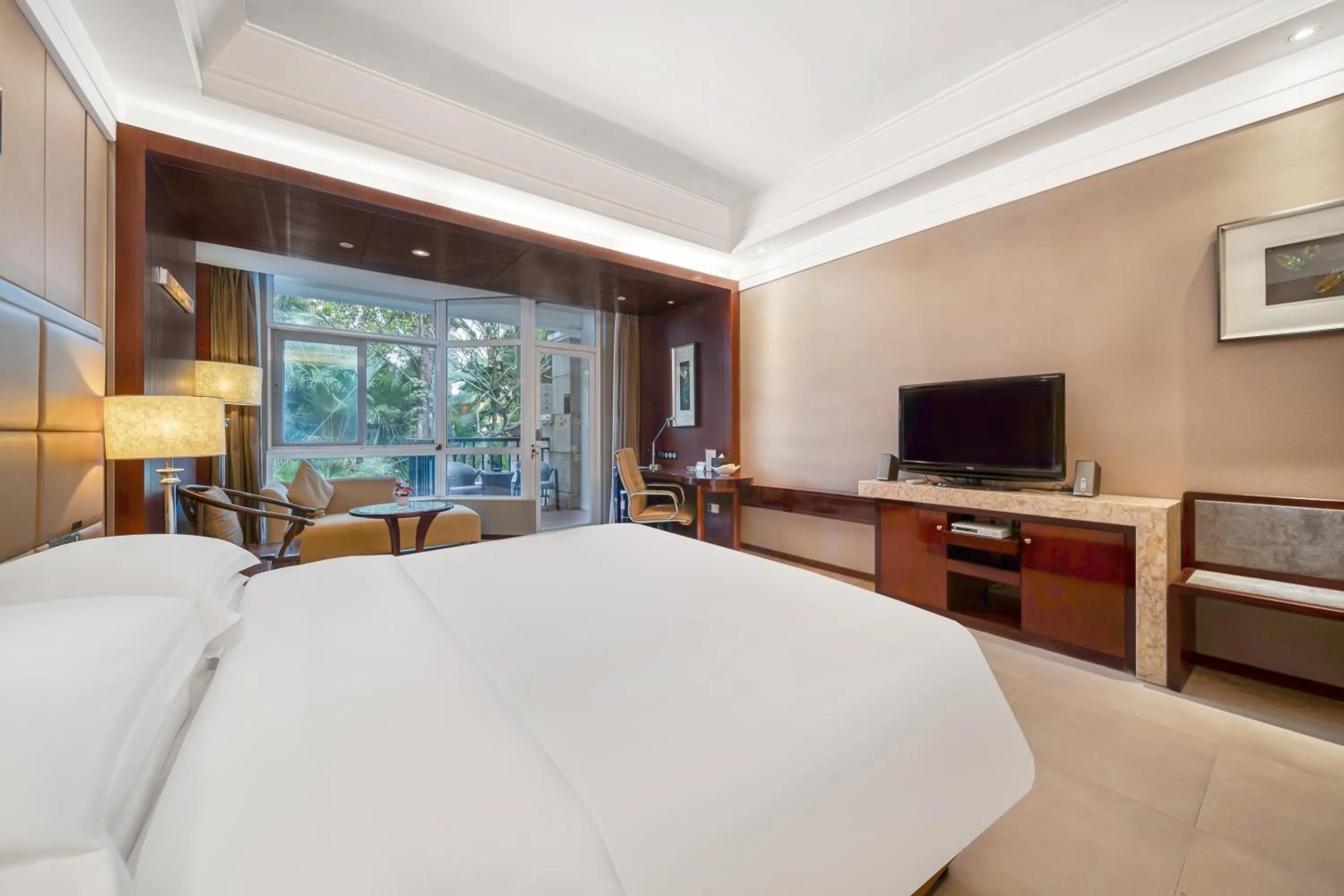 Photo of the whole room, Bed in Good View Hotel Tangxia - 15 mins drive from Dongguan South Railway Station