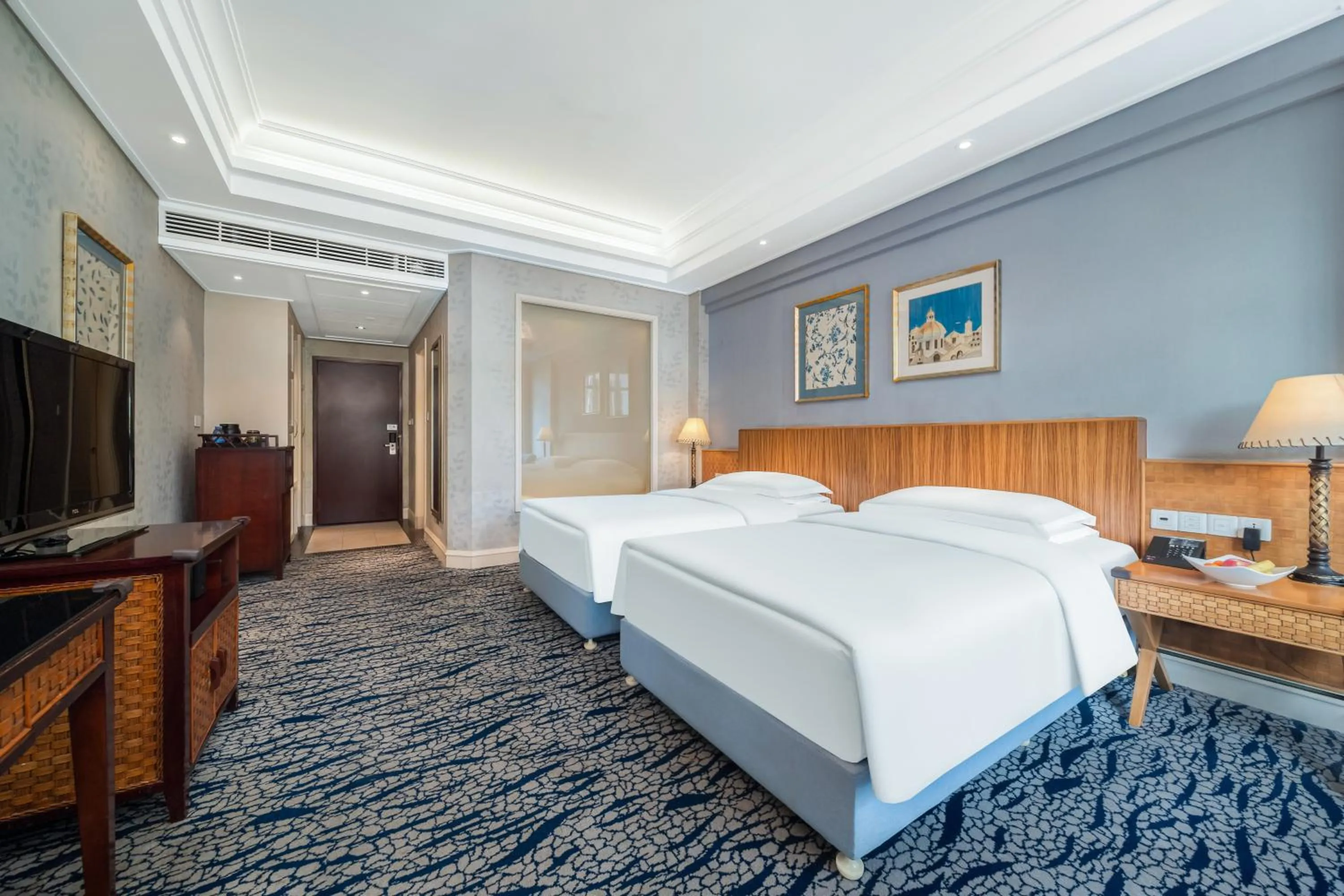 Photo of the whole room, Bed in Good View Hotel Tangxia - 15 mins drive from Dongguan South Railway Station