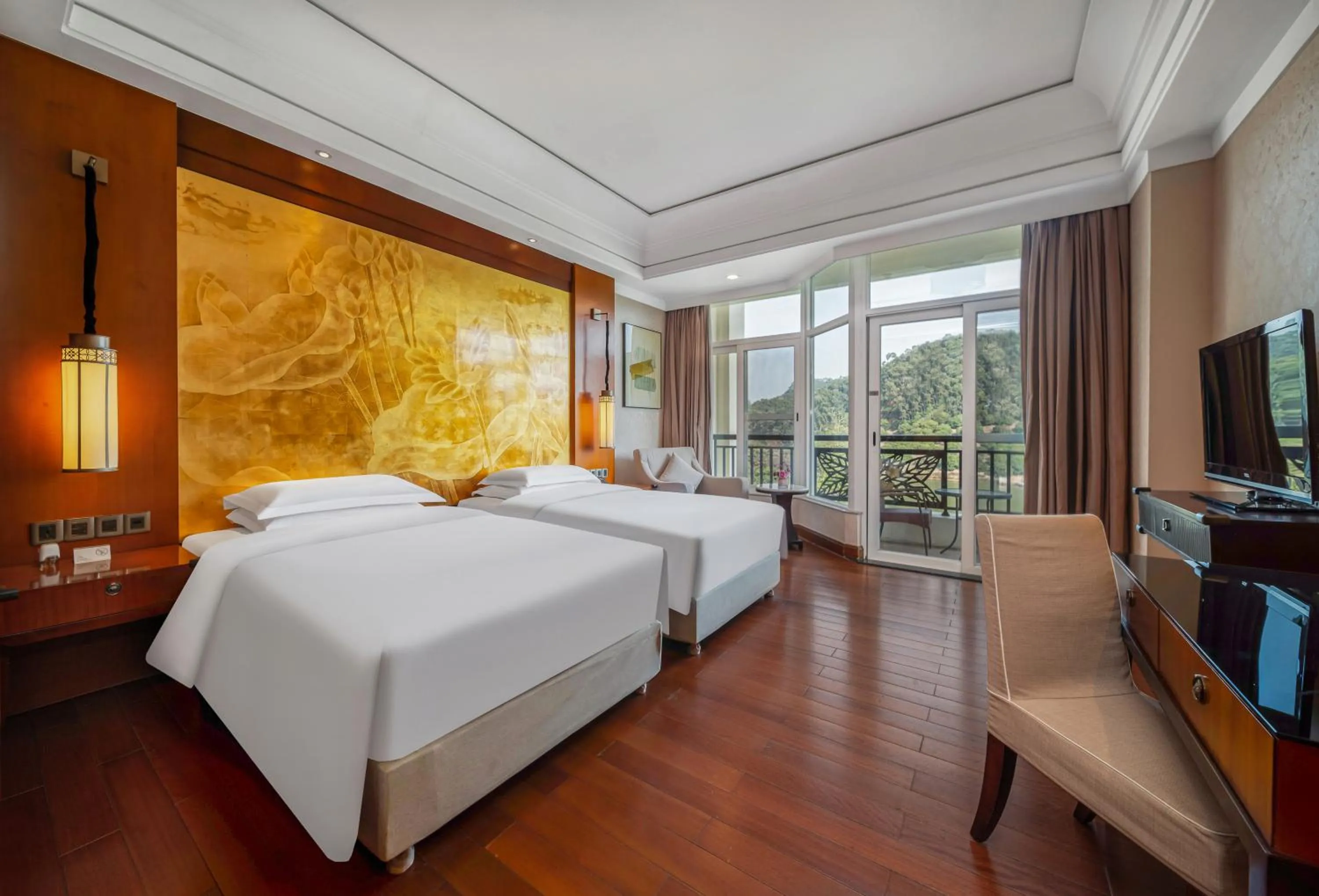 Photo of the whole room, Bed in Good View Hotel Tangxia - 15 mins drive from Dongguan South Railway Station