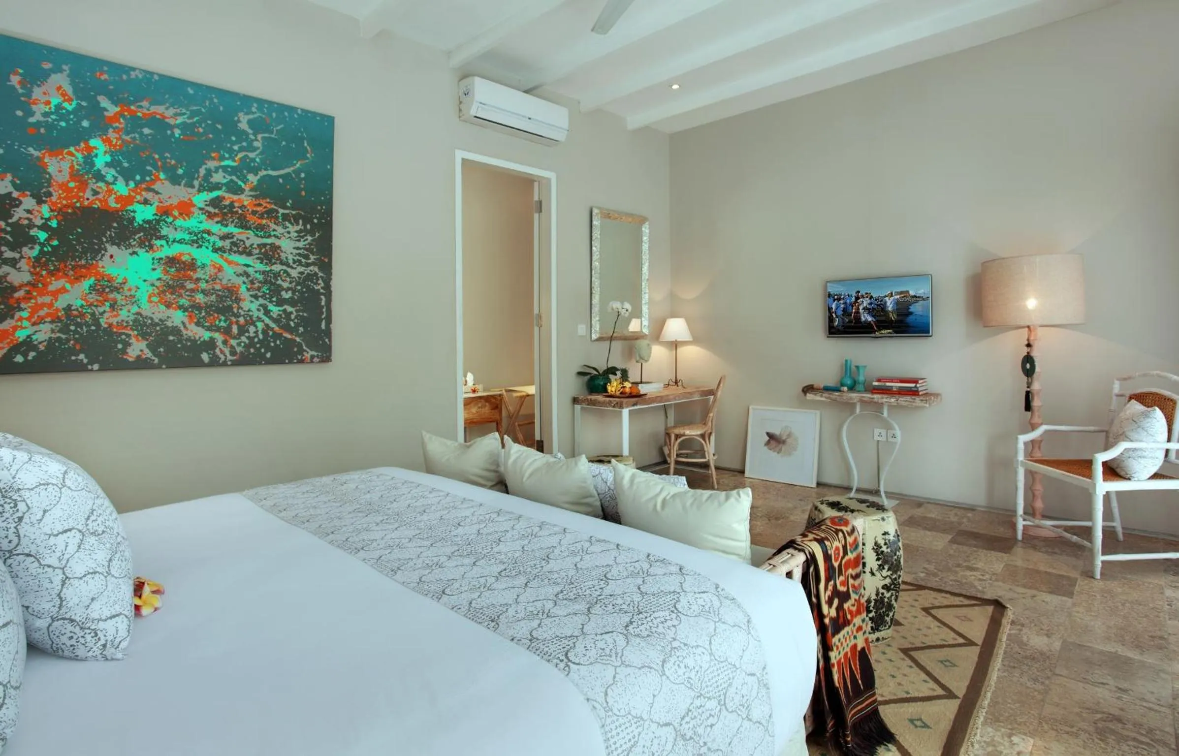 Bedroom, Bed in Room & Vespa 4 - Central Seminyak Near Beach