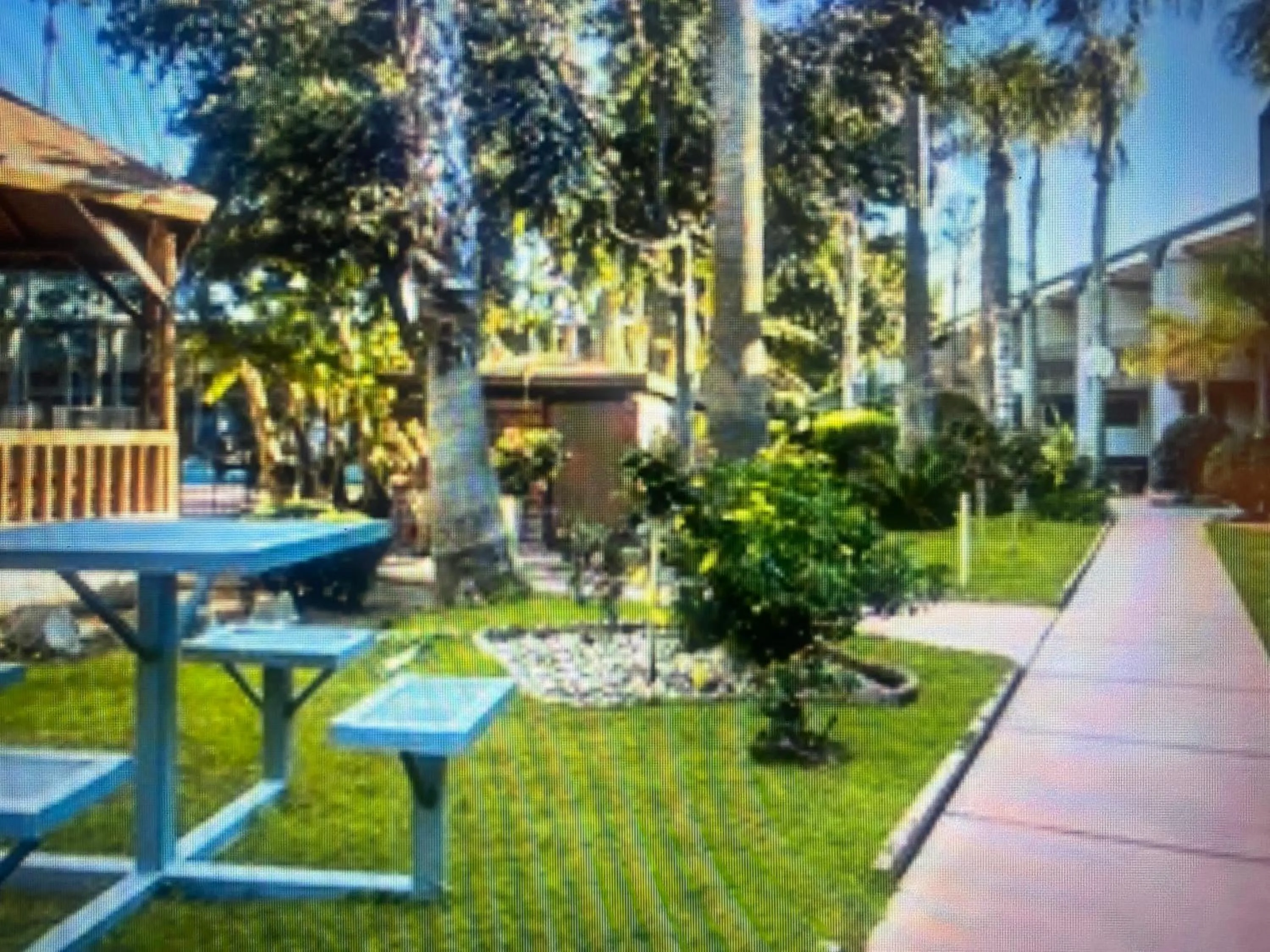 Inner courtyard view in Hiltop Hotel