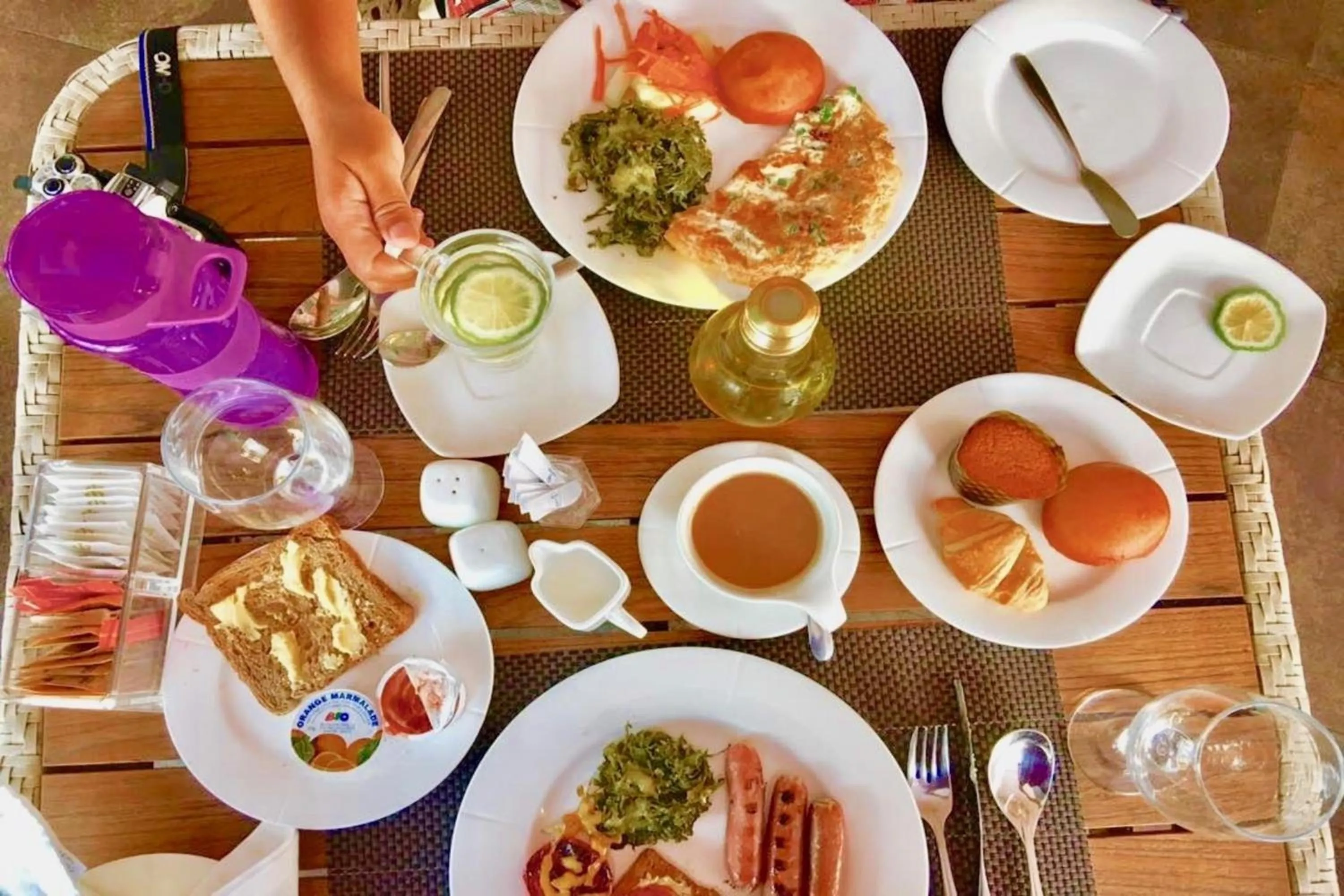 Continental breakfast in The Concord Hotel & Suites