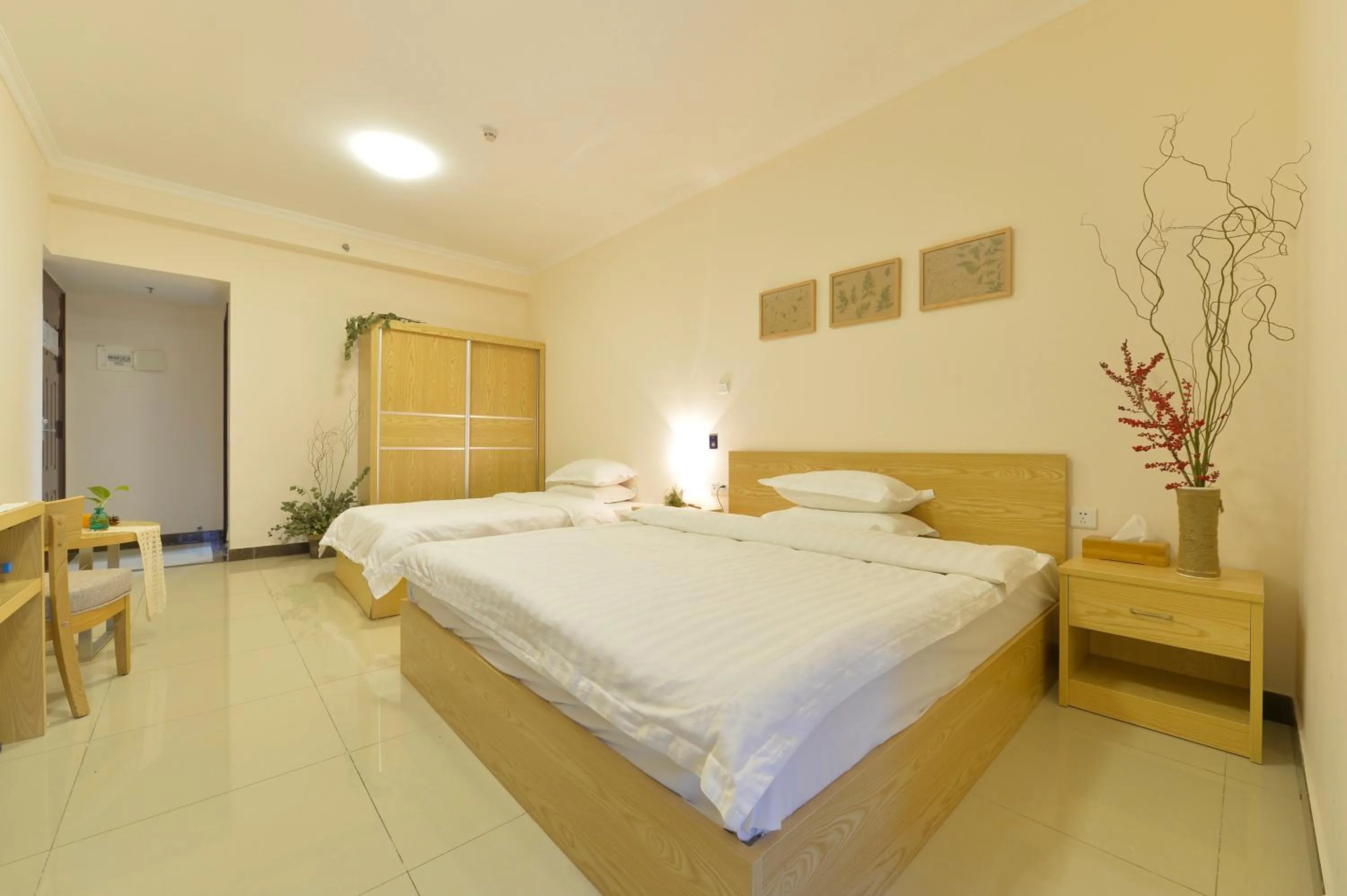 Photo of the whole room, Bed in Xizhengjia Apartment Hotel Pazhou Complex