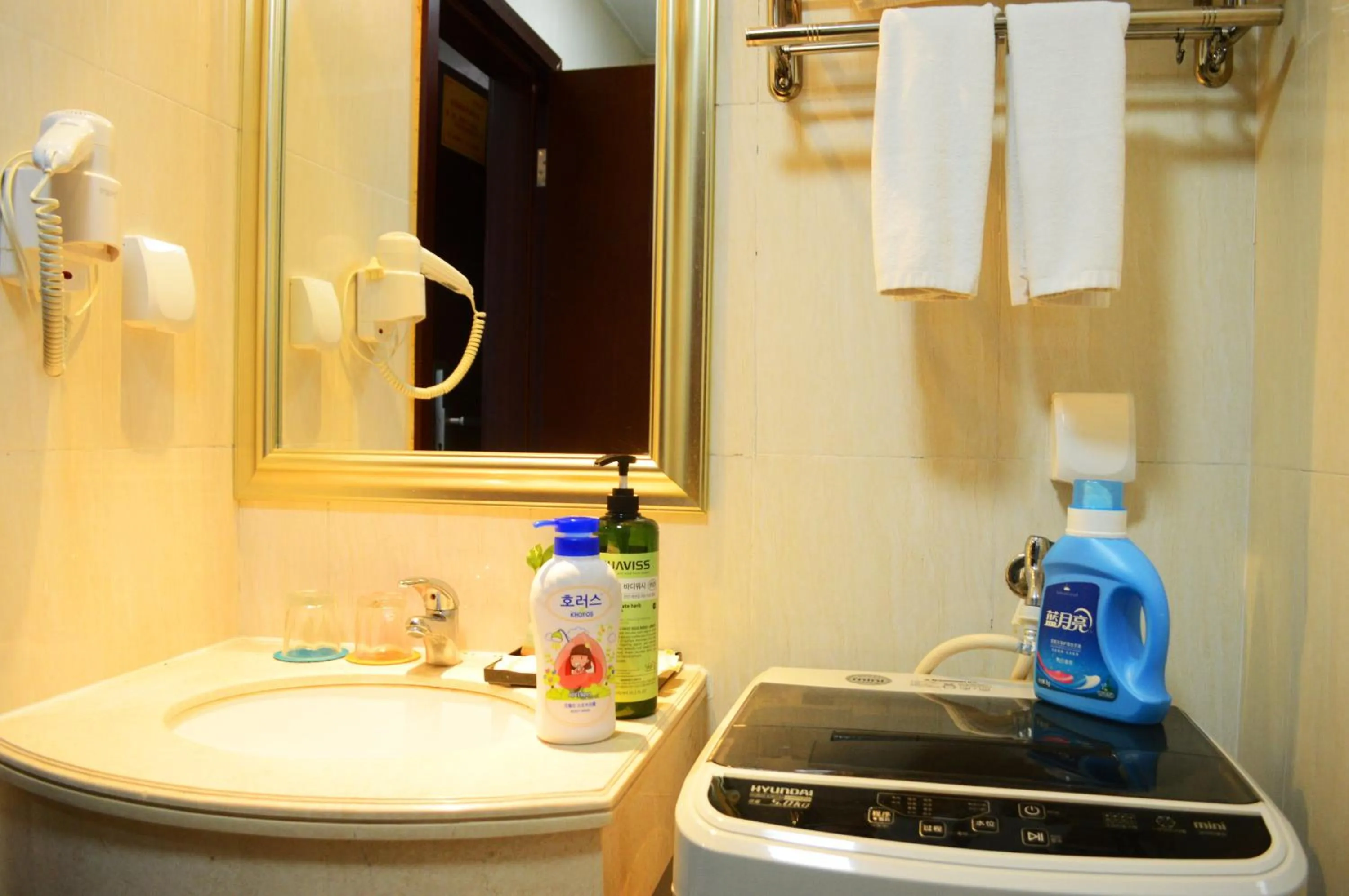 Bathroom in Xizhengjia Apartment Hotel Pazhou Complex