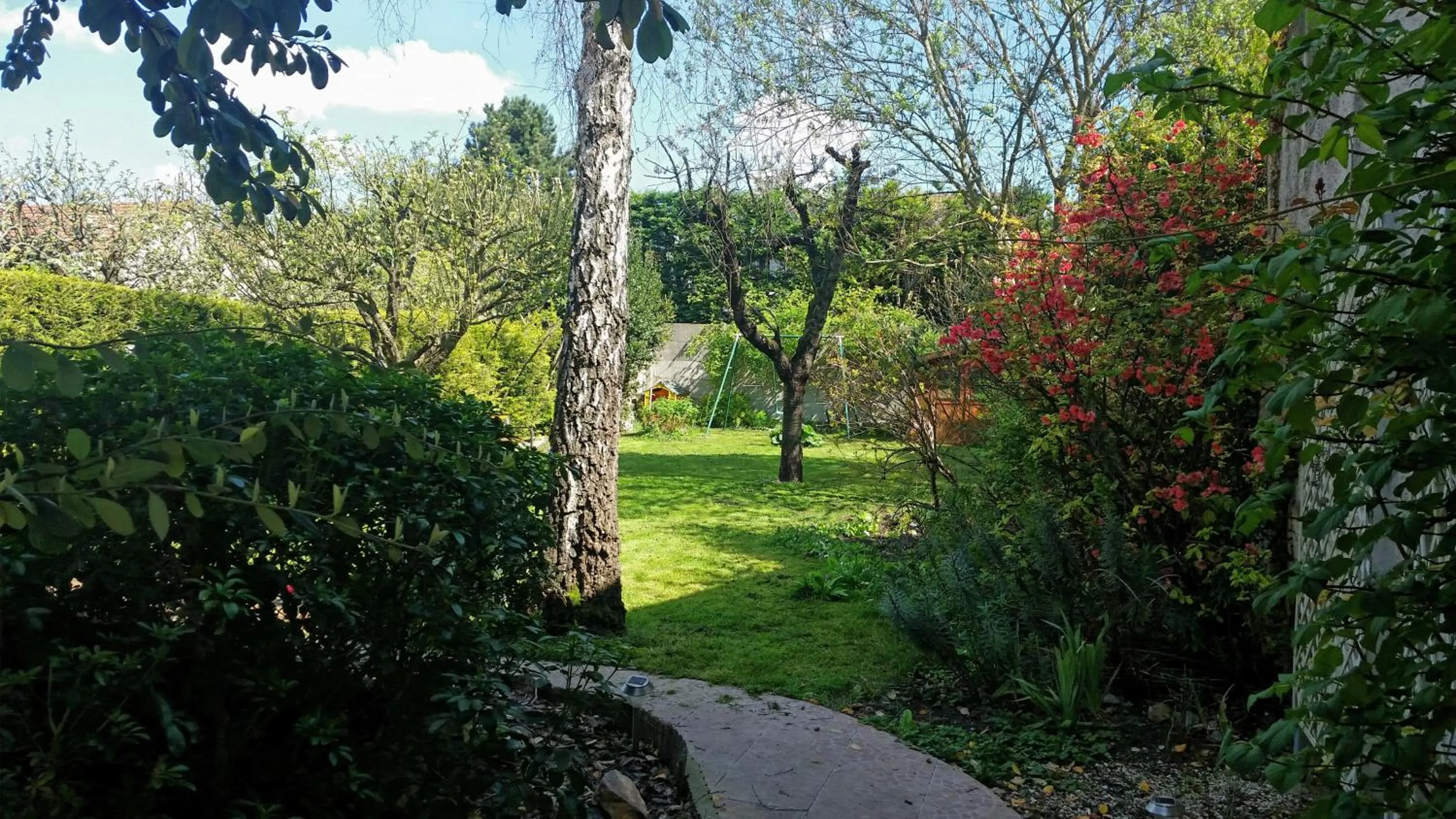 Garden in Chambre Avec Jardin Pierre Curie