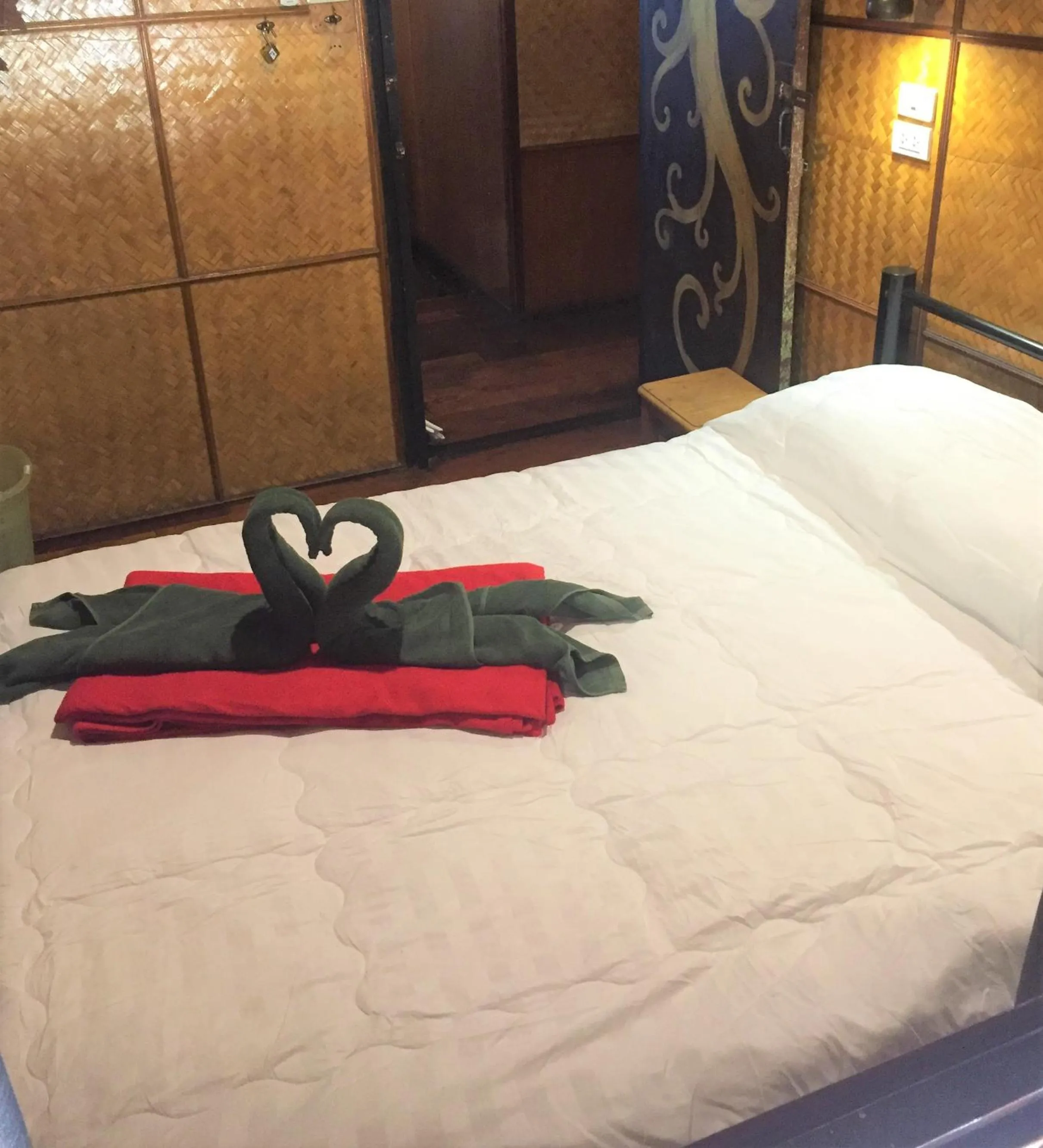 Bed in Shanti Lodge