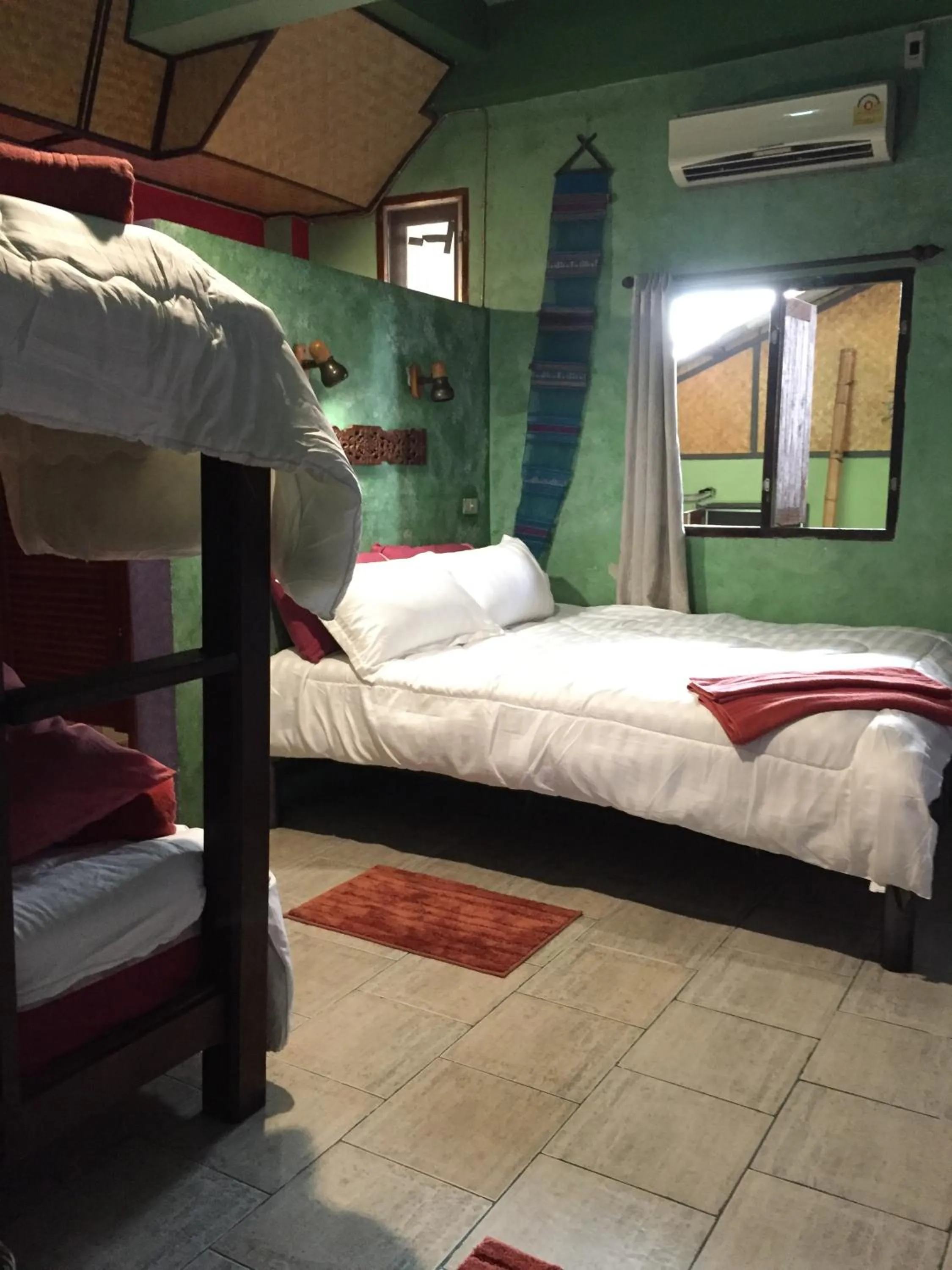 Bed in Shanti Lodge