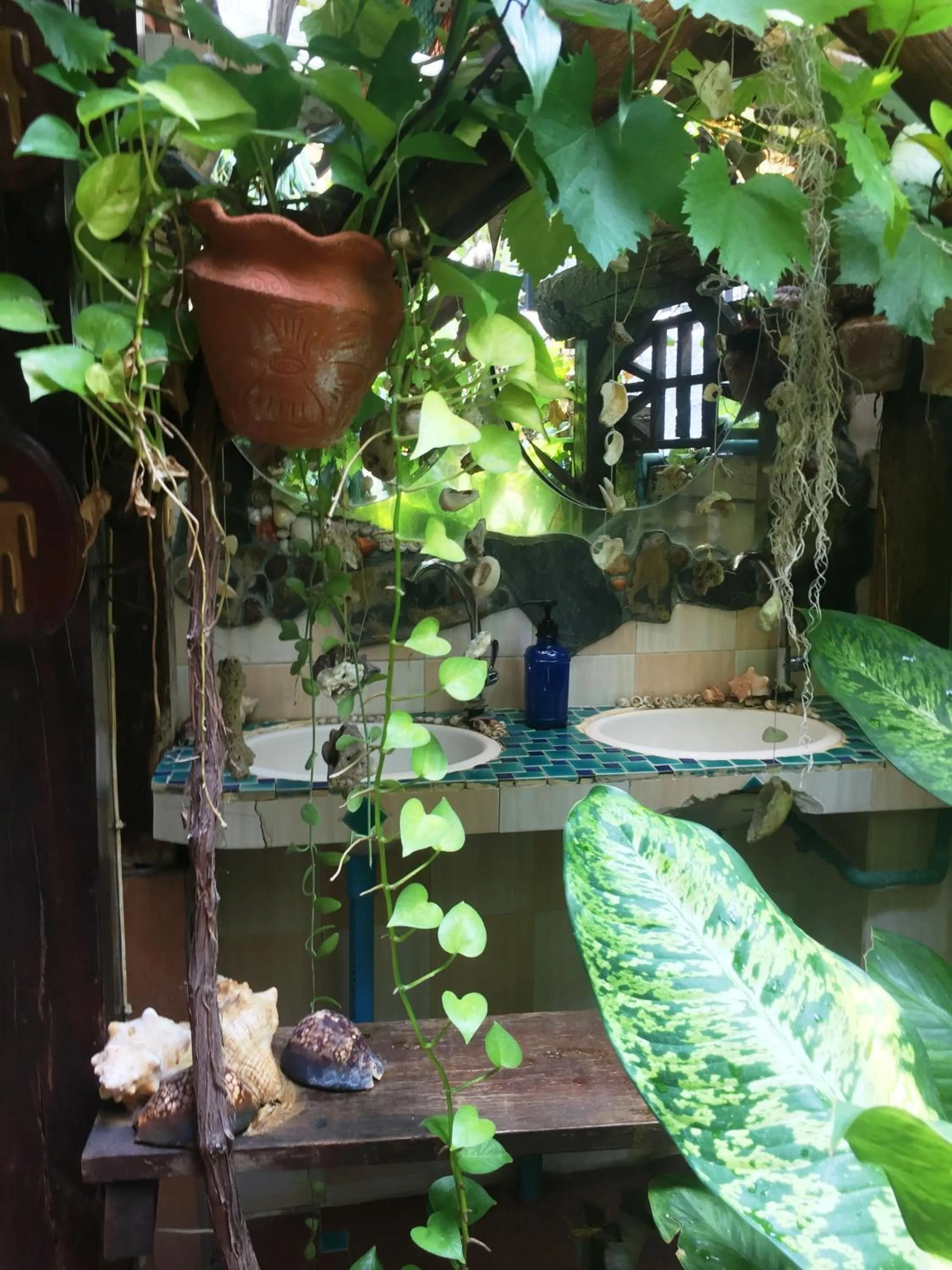 Bathroom in Shanti Lodge