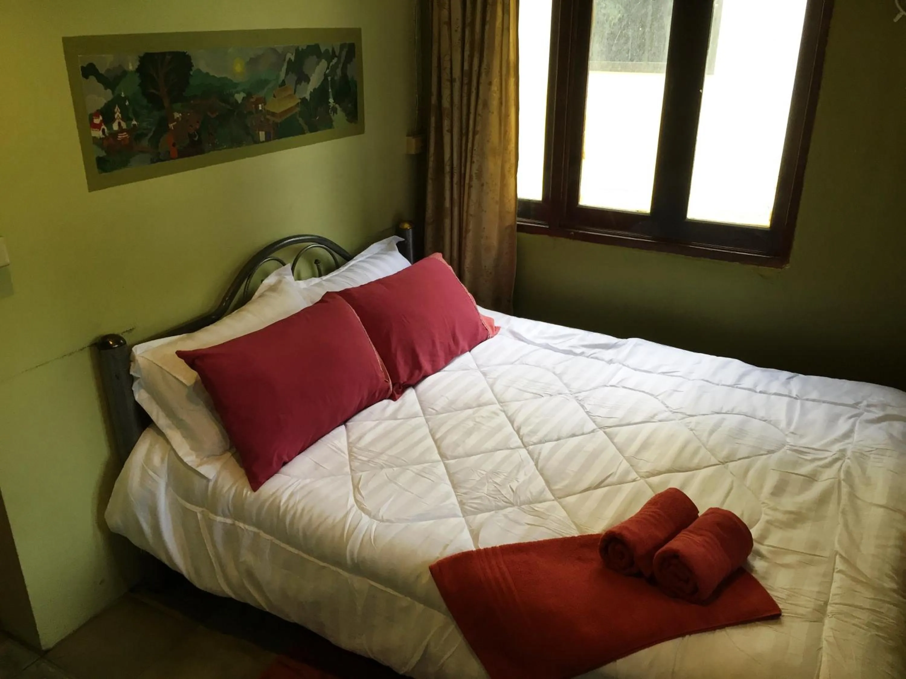 Bed in Shanti Lodge