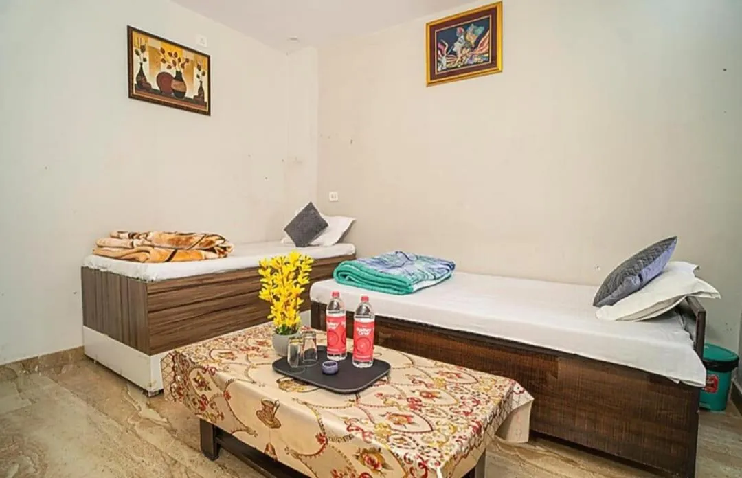 Bed in Hotel Luxury Heaven