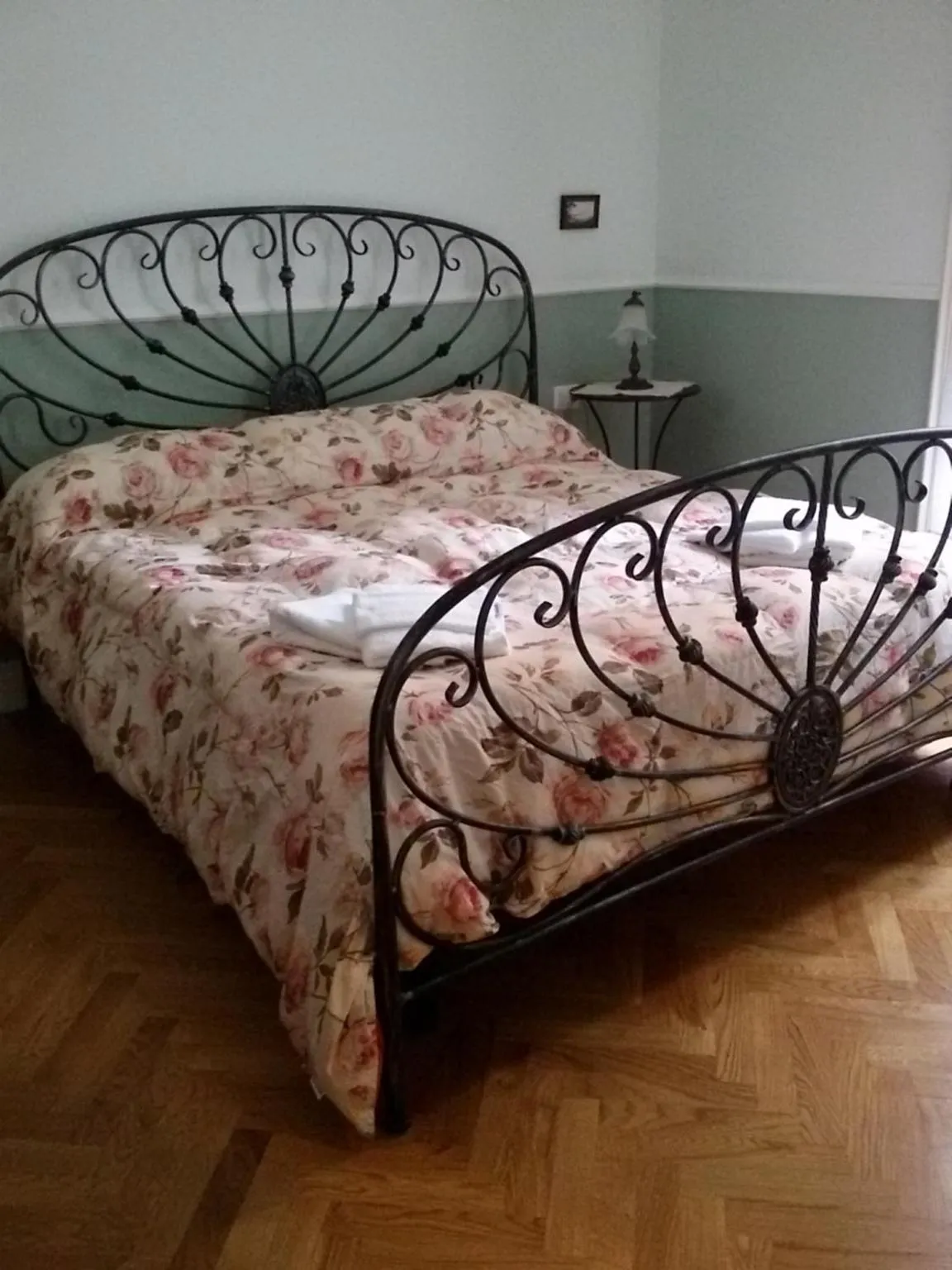 Bed in At Home Lettieri