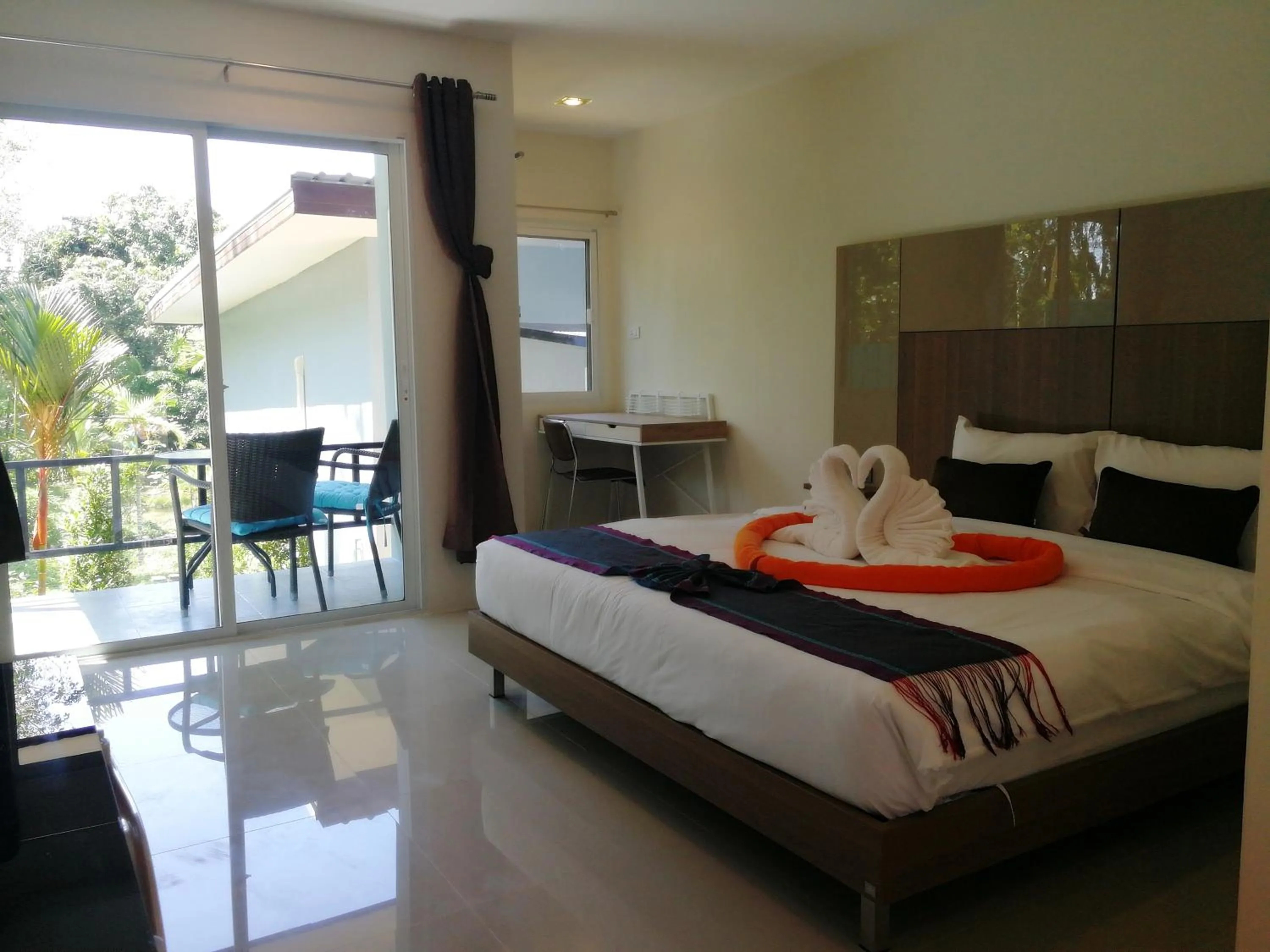 Decorative detail, Bed in Chomphu Resort