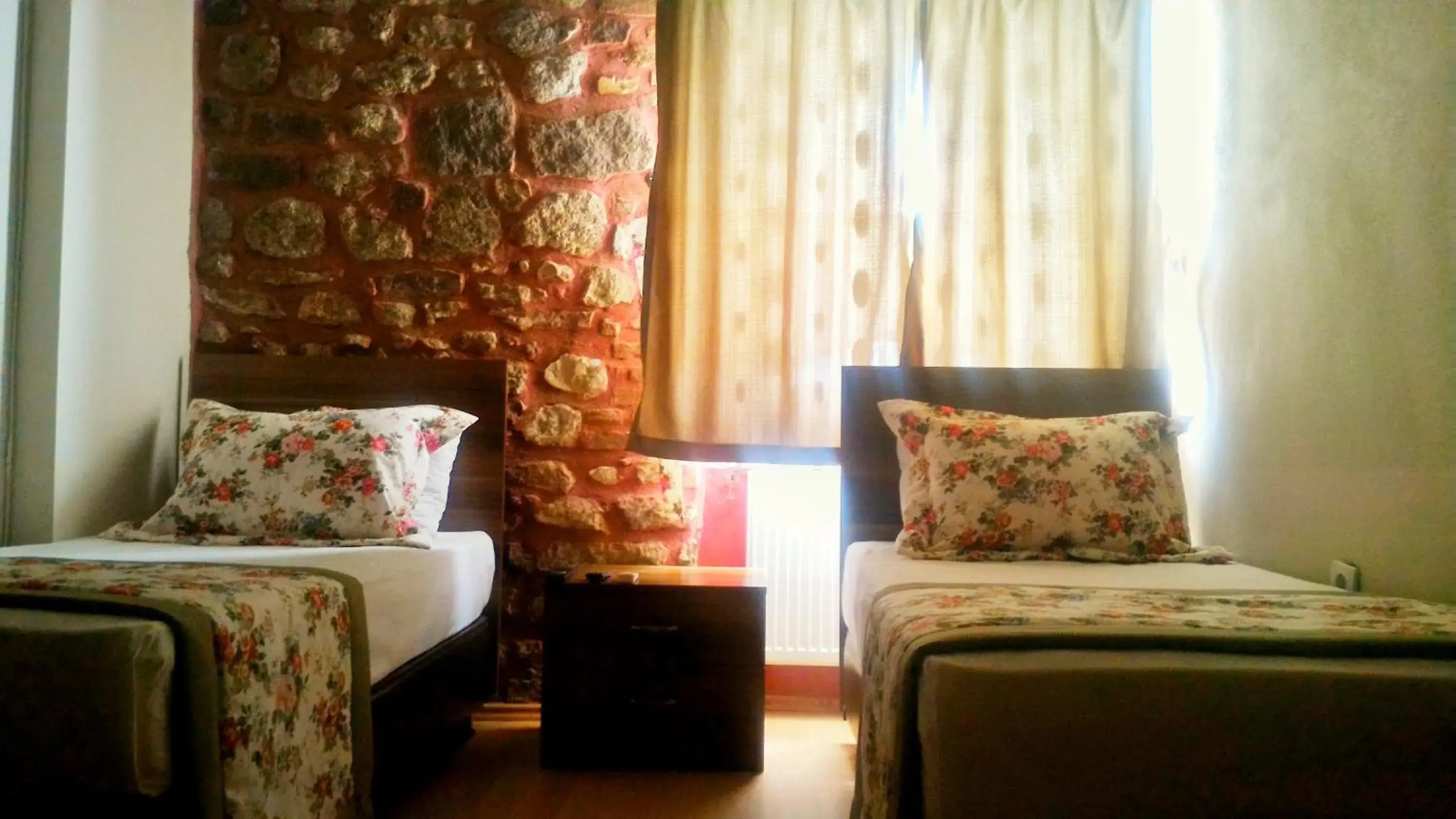 Twin Room with Sea View in Odunluk Tas Konak Hotel Twin Room with Sea View in Odunluk Tas Konak Hotel