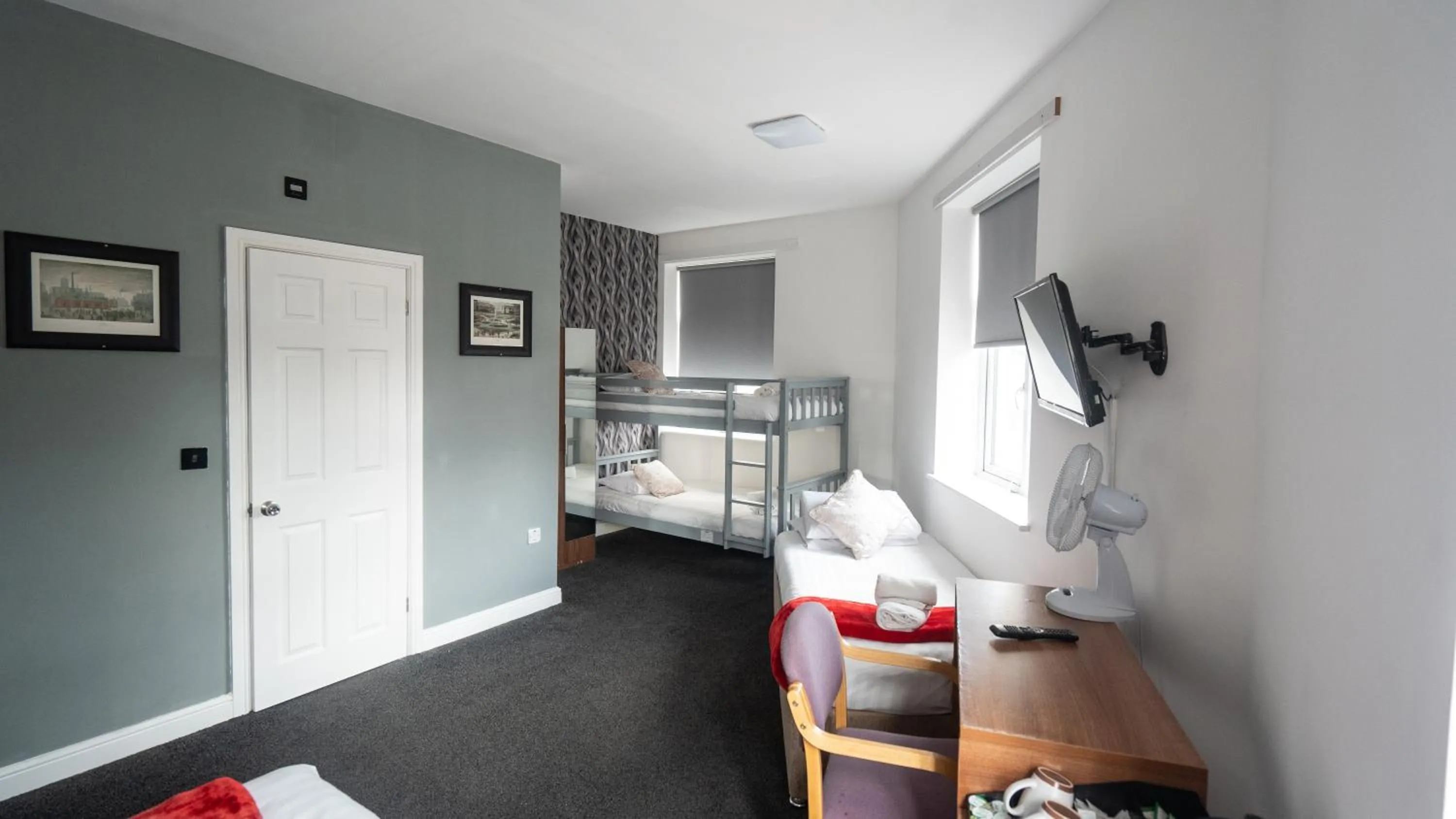 Bedroom, Bed in Imperial Salford Hotel