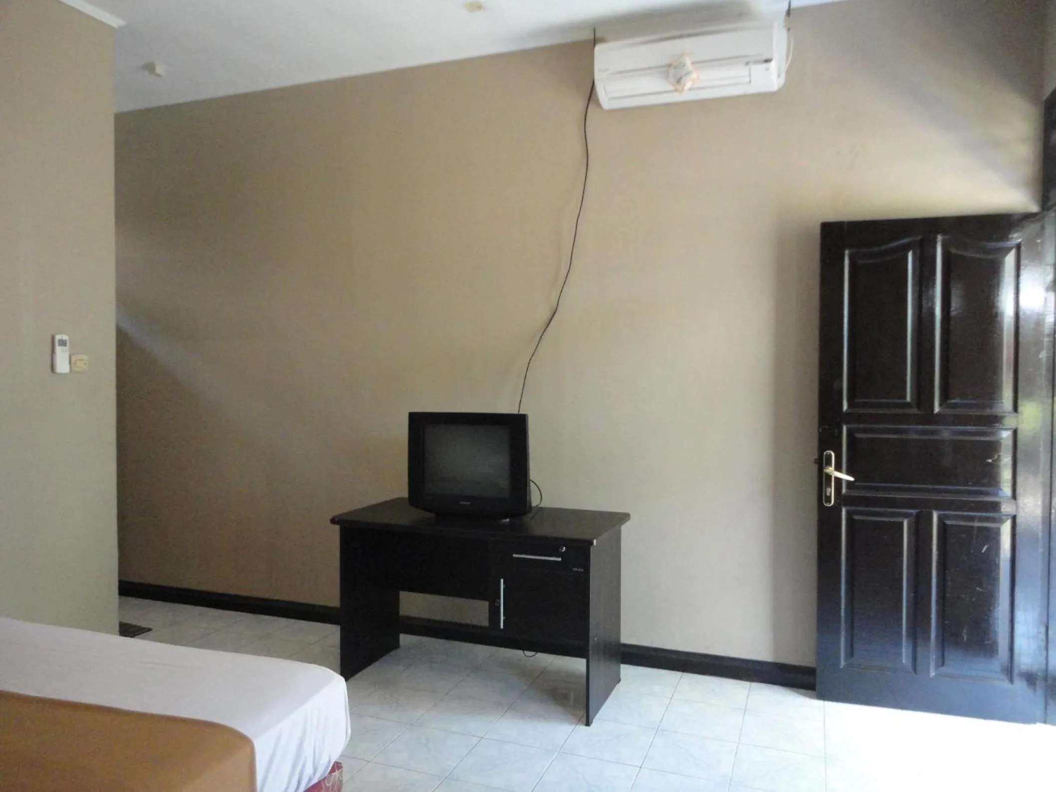 Photo of the whole room, Bed in Pakuna Beach