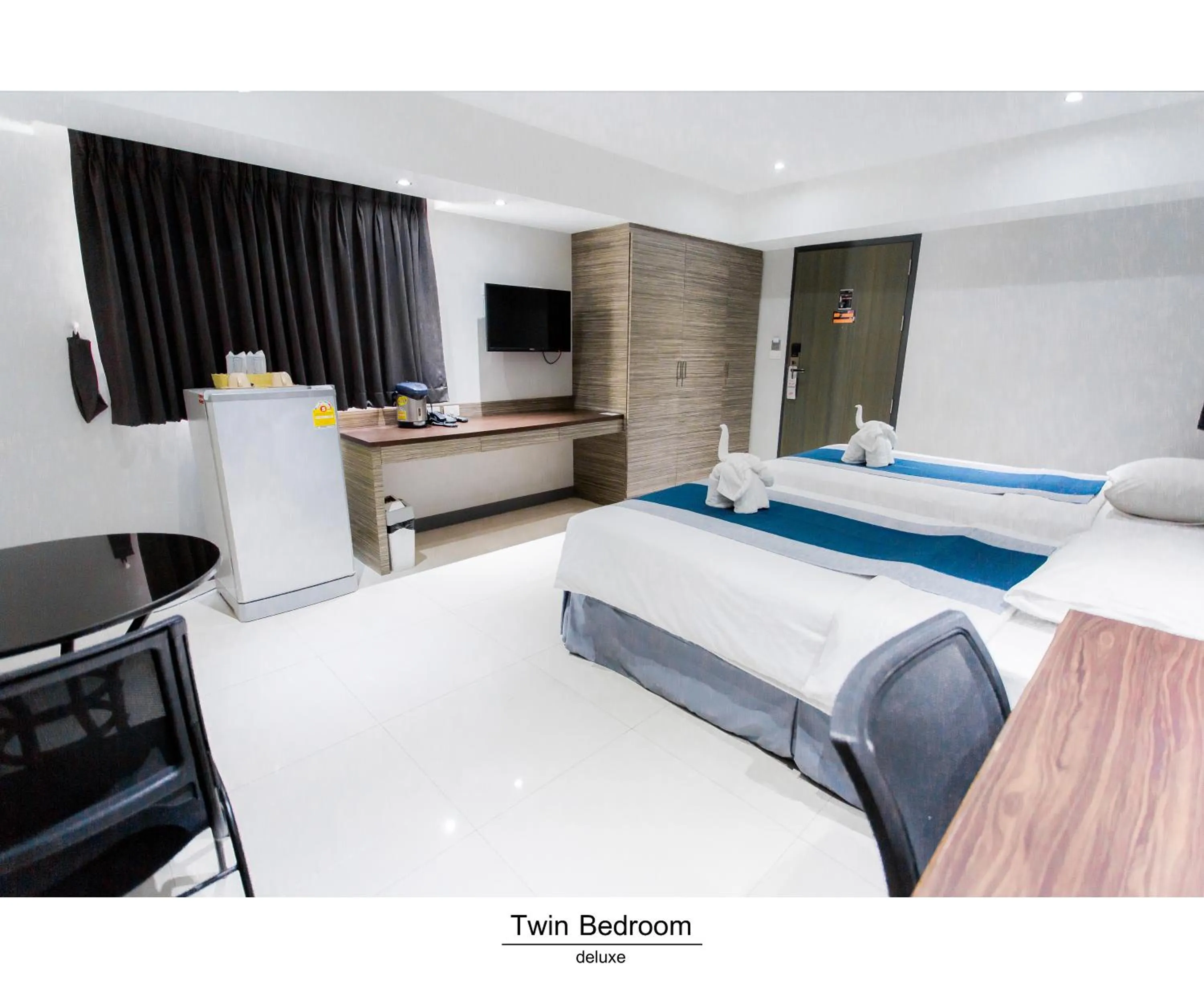 Bedroom, Bed in Pho Place