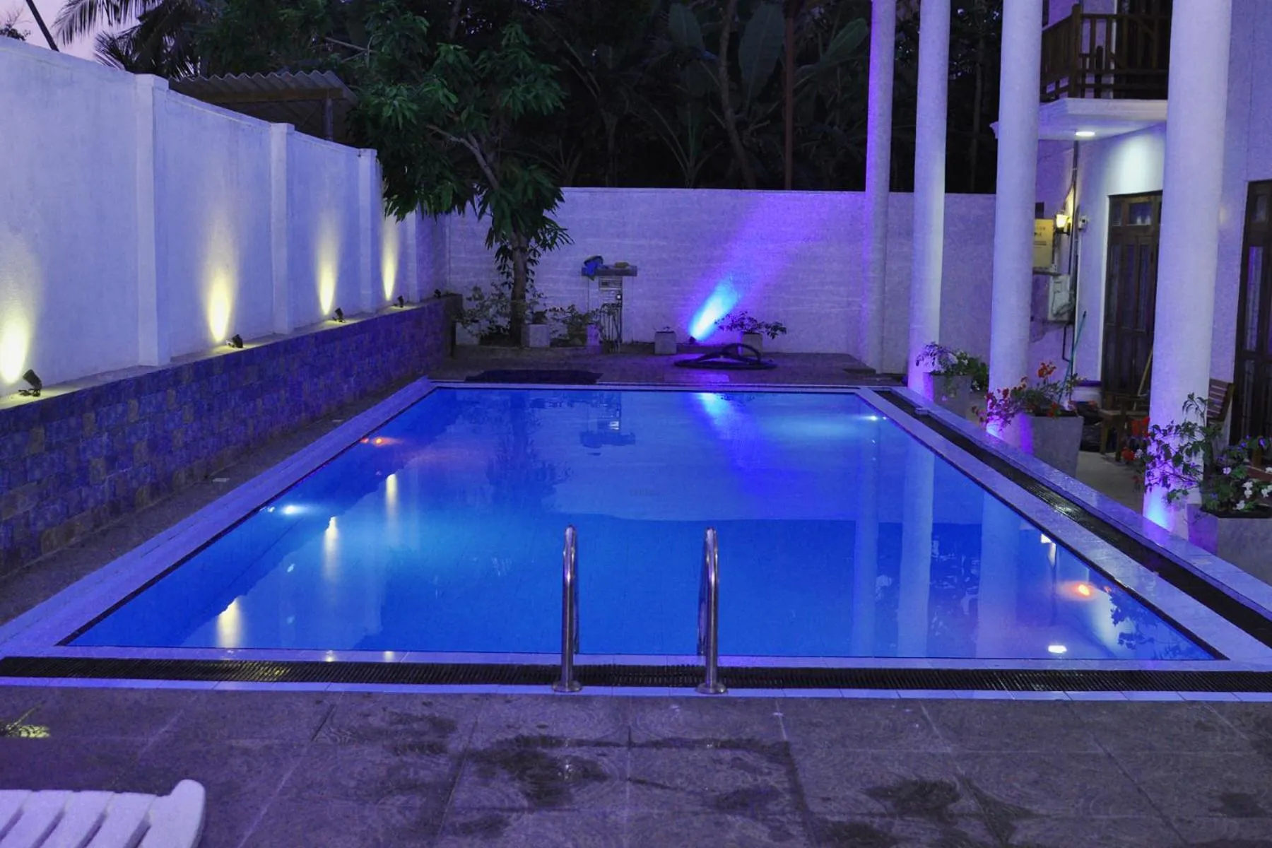 Swimming pool in Villa 234