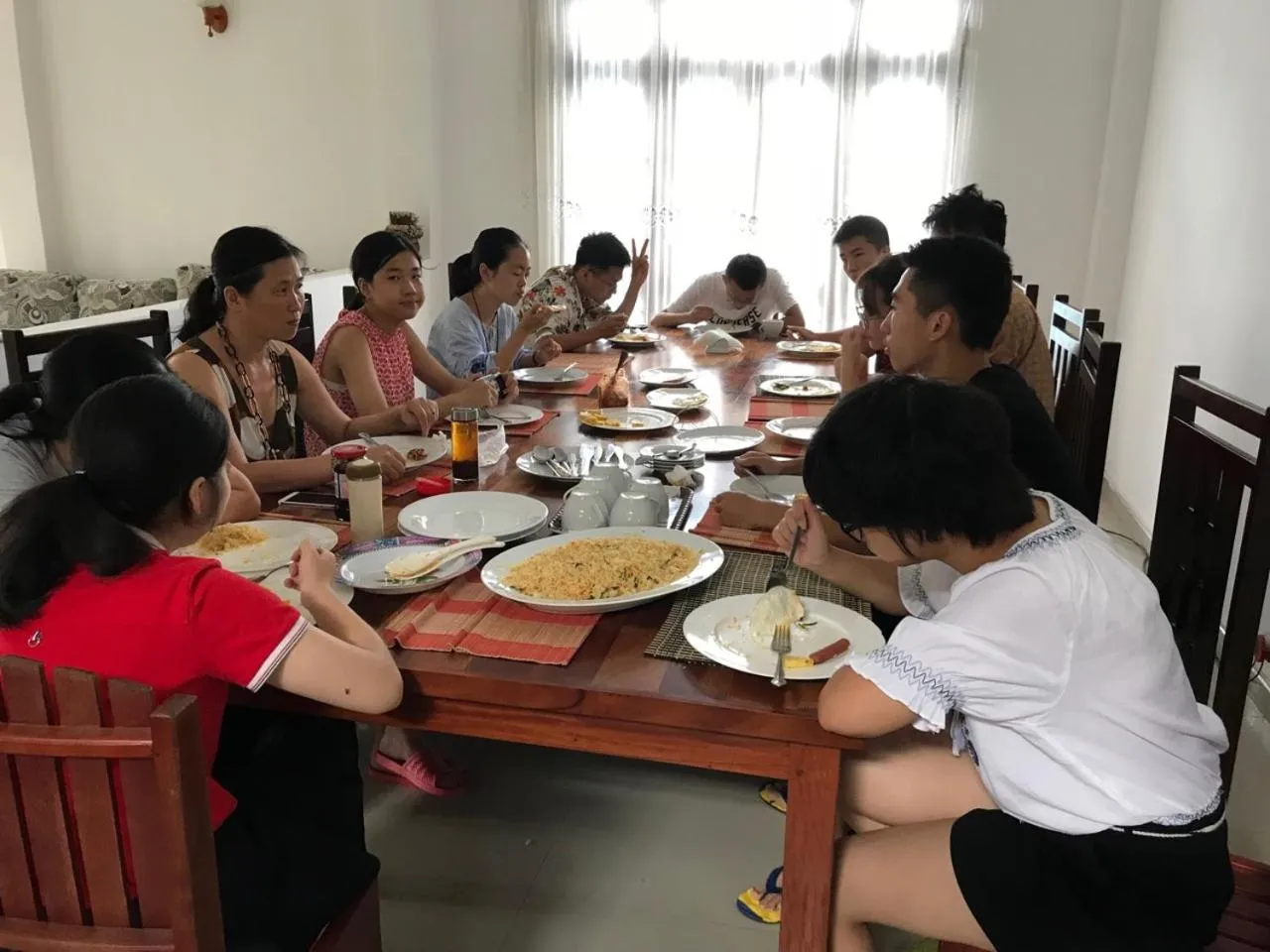 Restaurant/places to eat in Villa 234