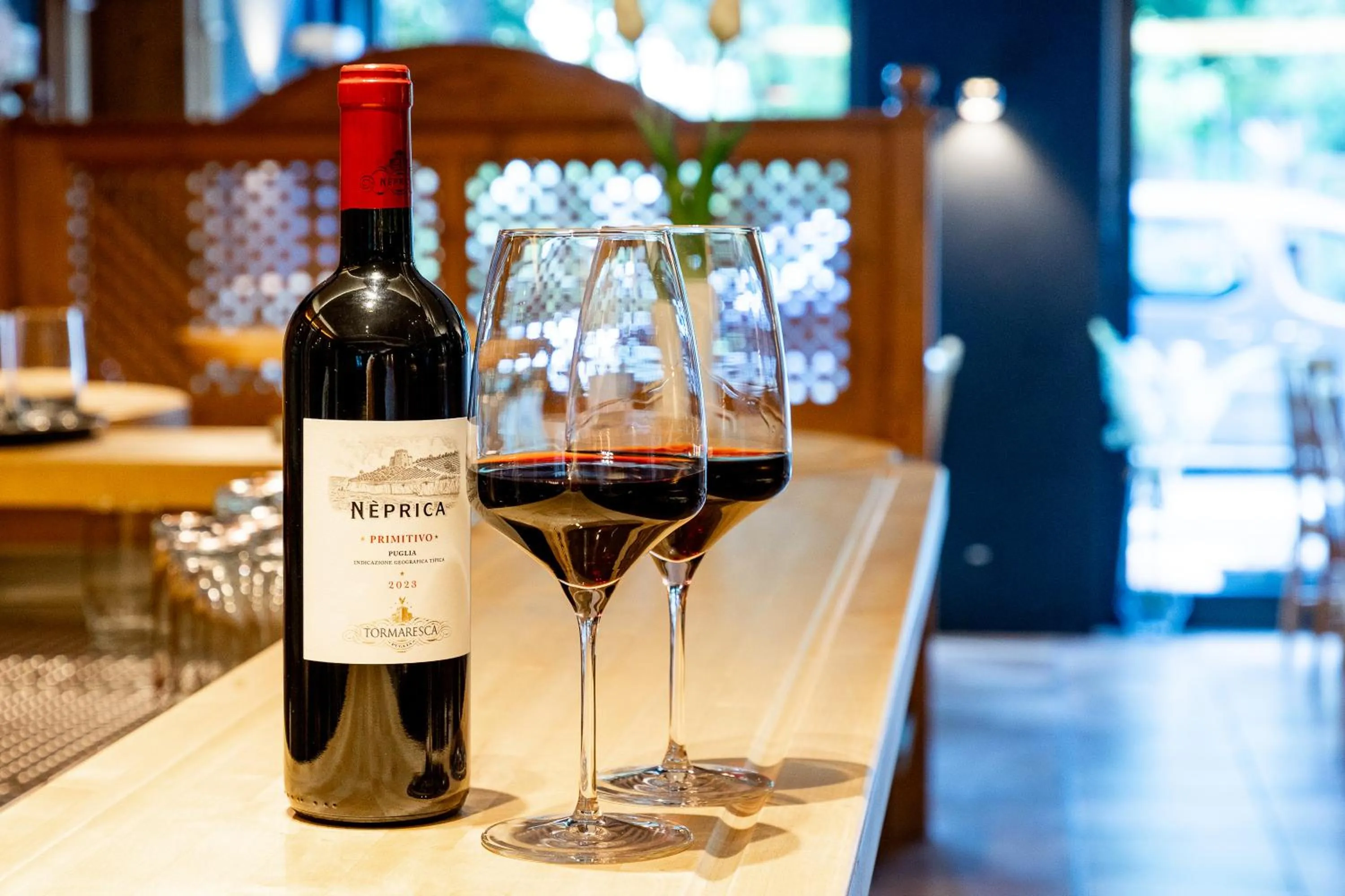 Food and drinks in &REPEAT Köln Airport