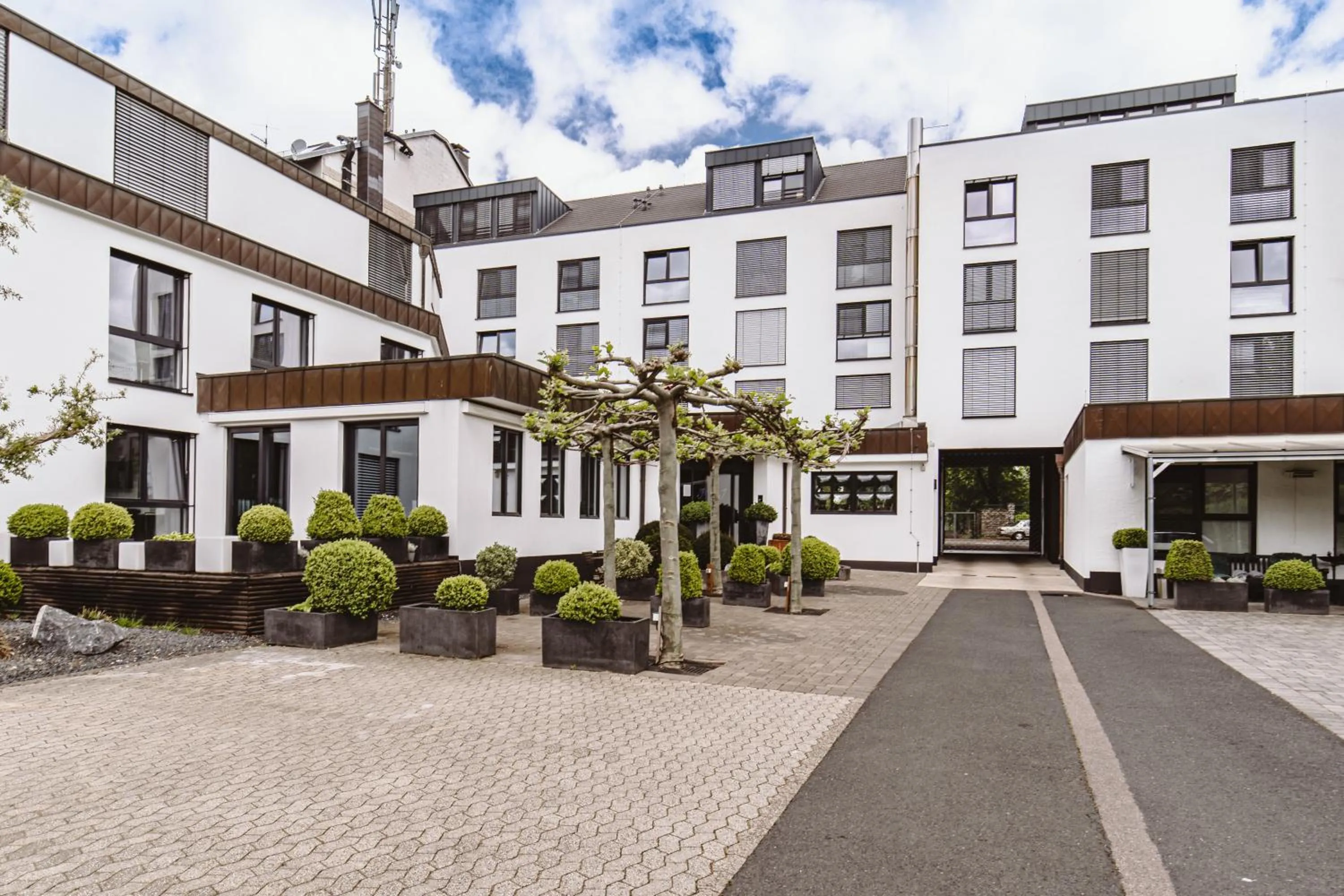 Property building in &REPEAT Köln Airport