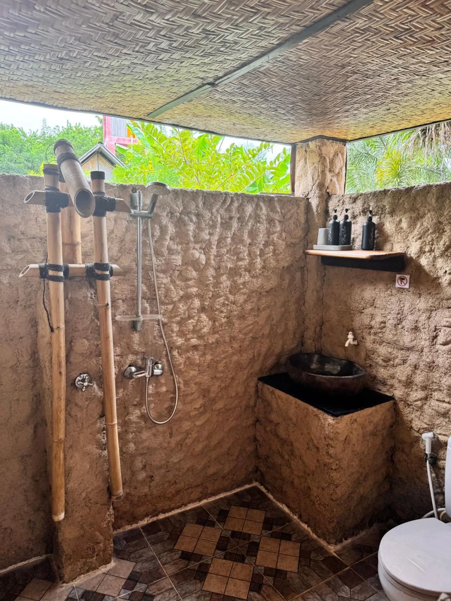 Bathroom in Kampung Meno Bungalows