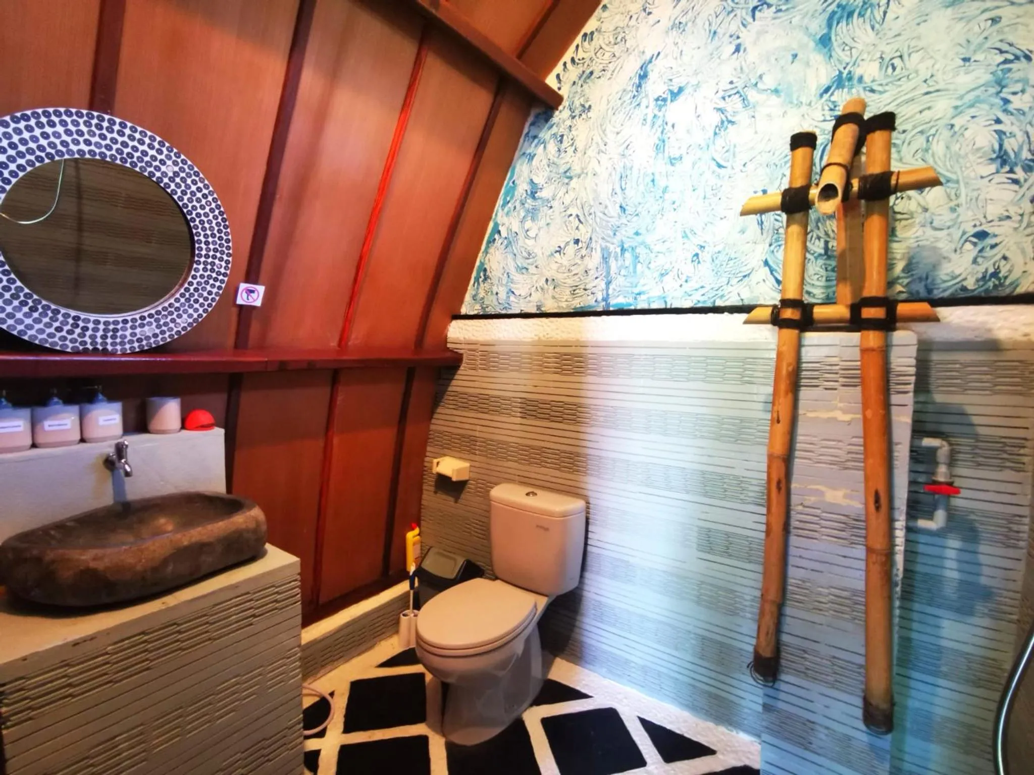 Bathroom in Kampung Meno Bungalows