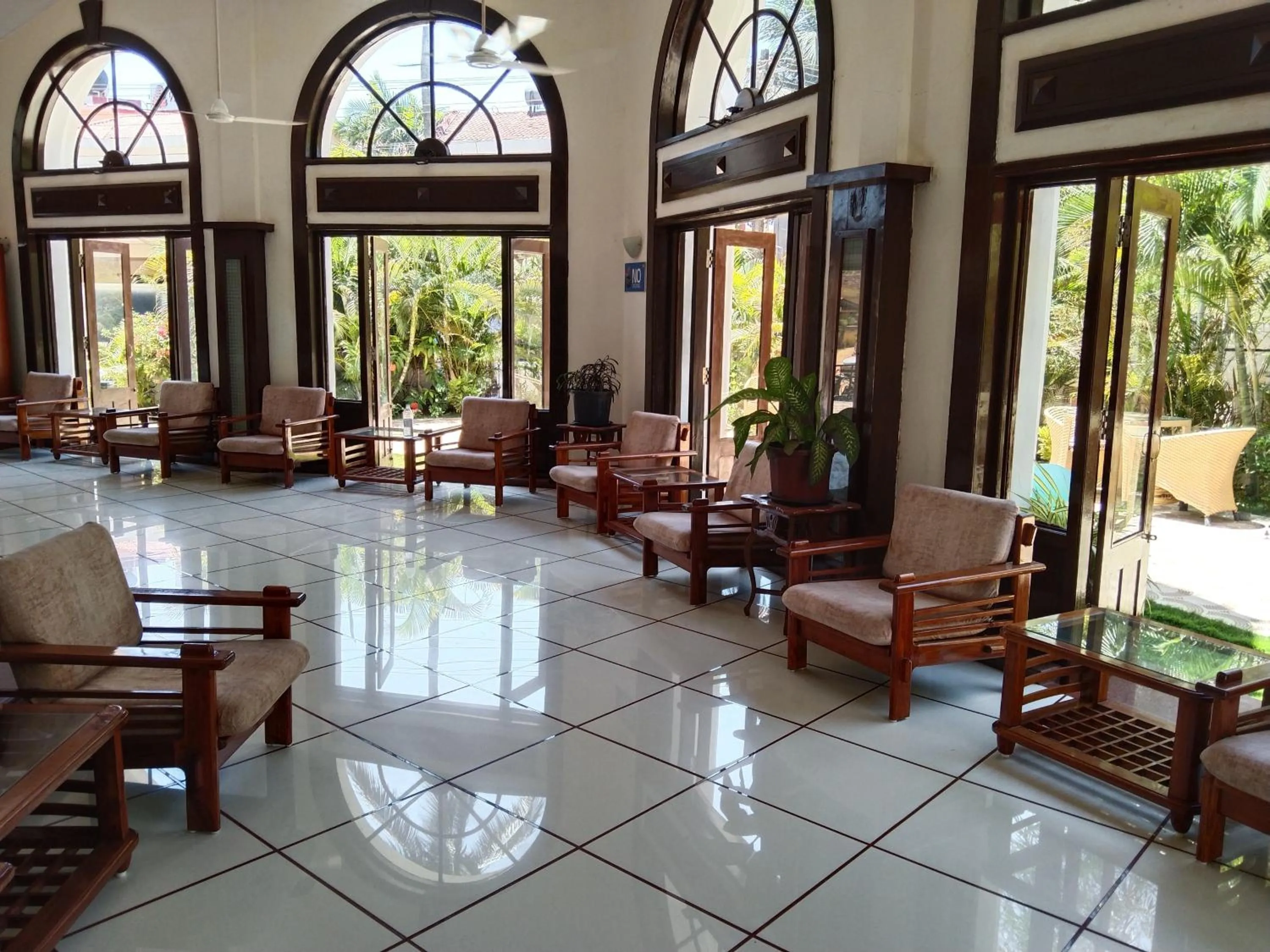 Seating area in Sunset Beach Resort