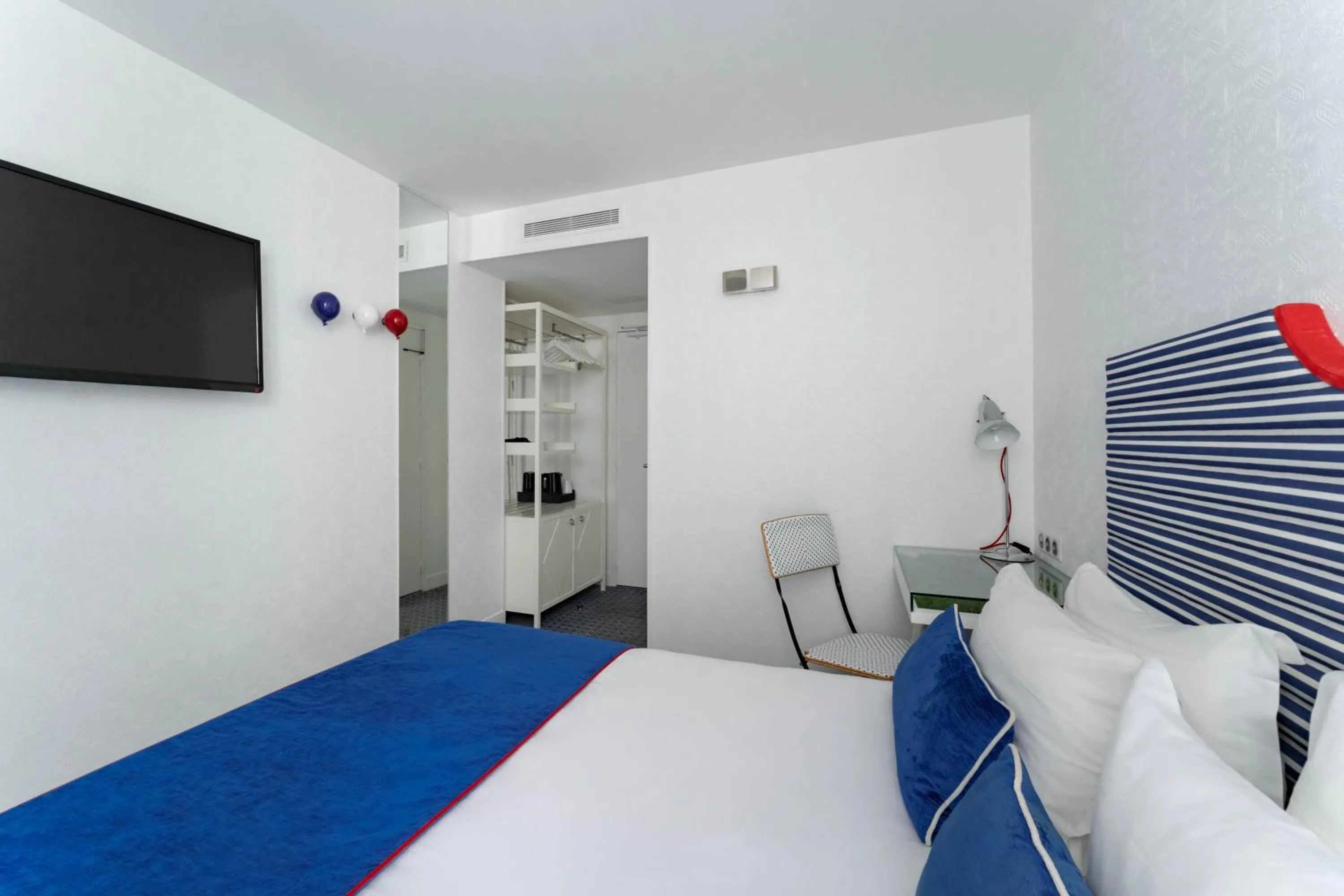 Bedroom, Bed in Hotel 34B - Astotel