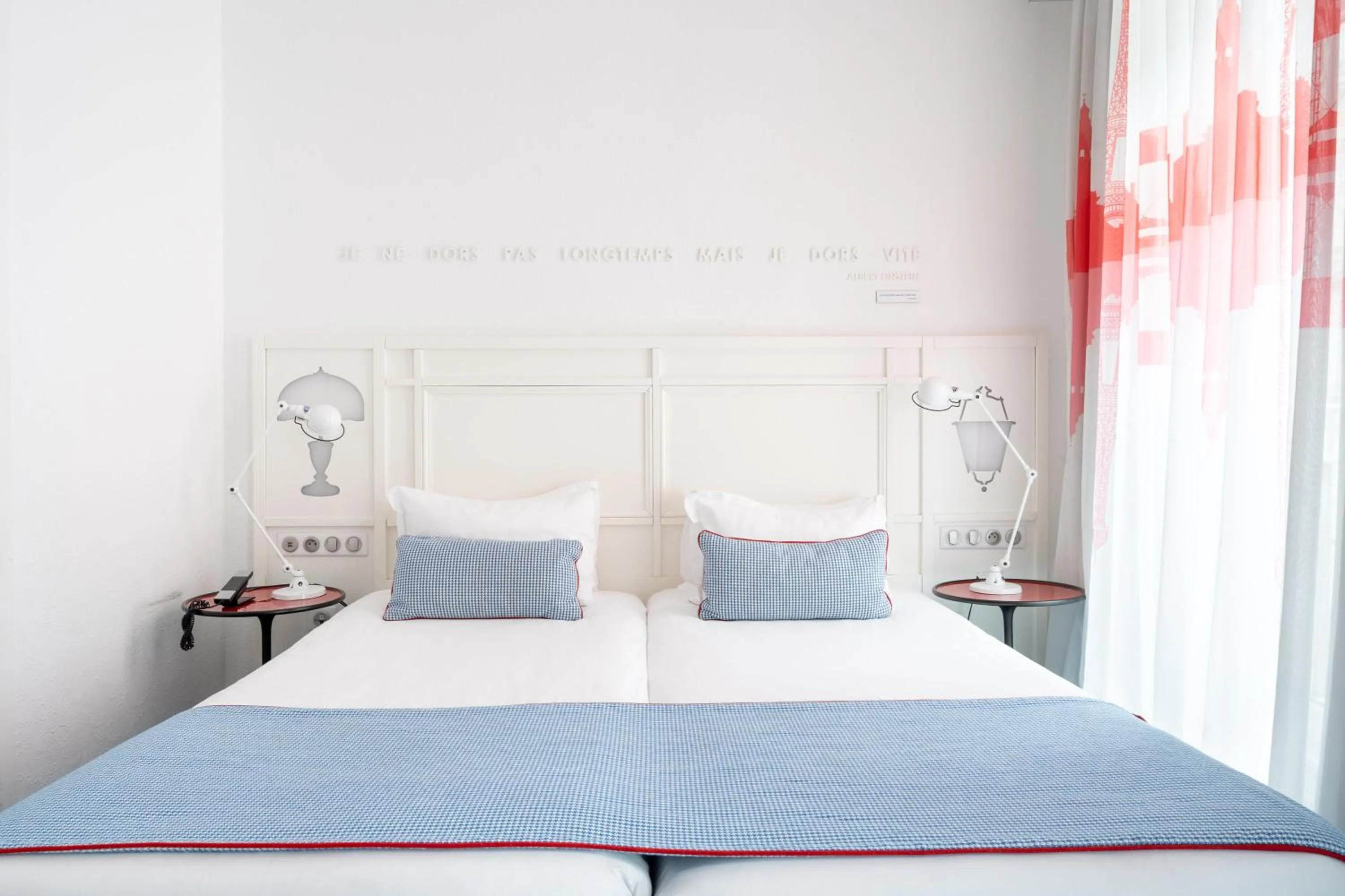 Bedroom, Bed in Hotel 34B - Astotel