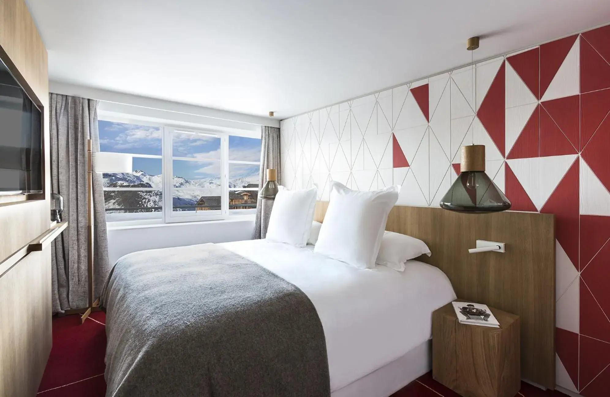 Privilege Double Room in White 1921 Courchevel Privilege Double Room in White 1921 Courchevel