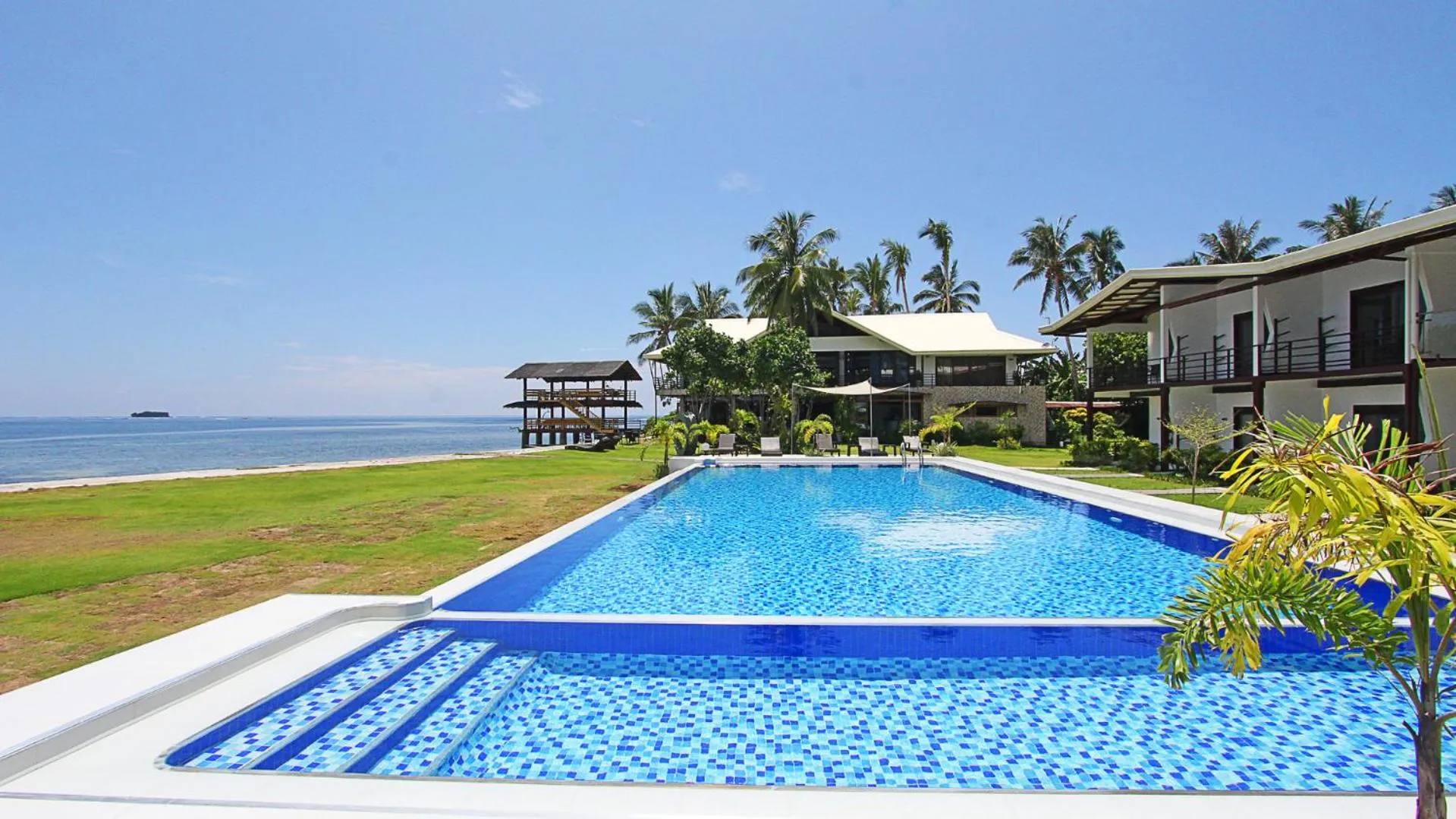 Property building in Ocean 101 Beach Resort