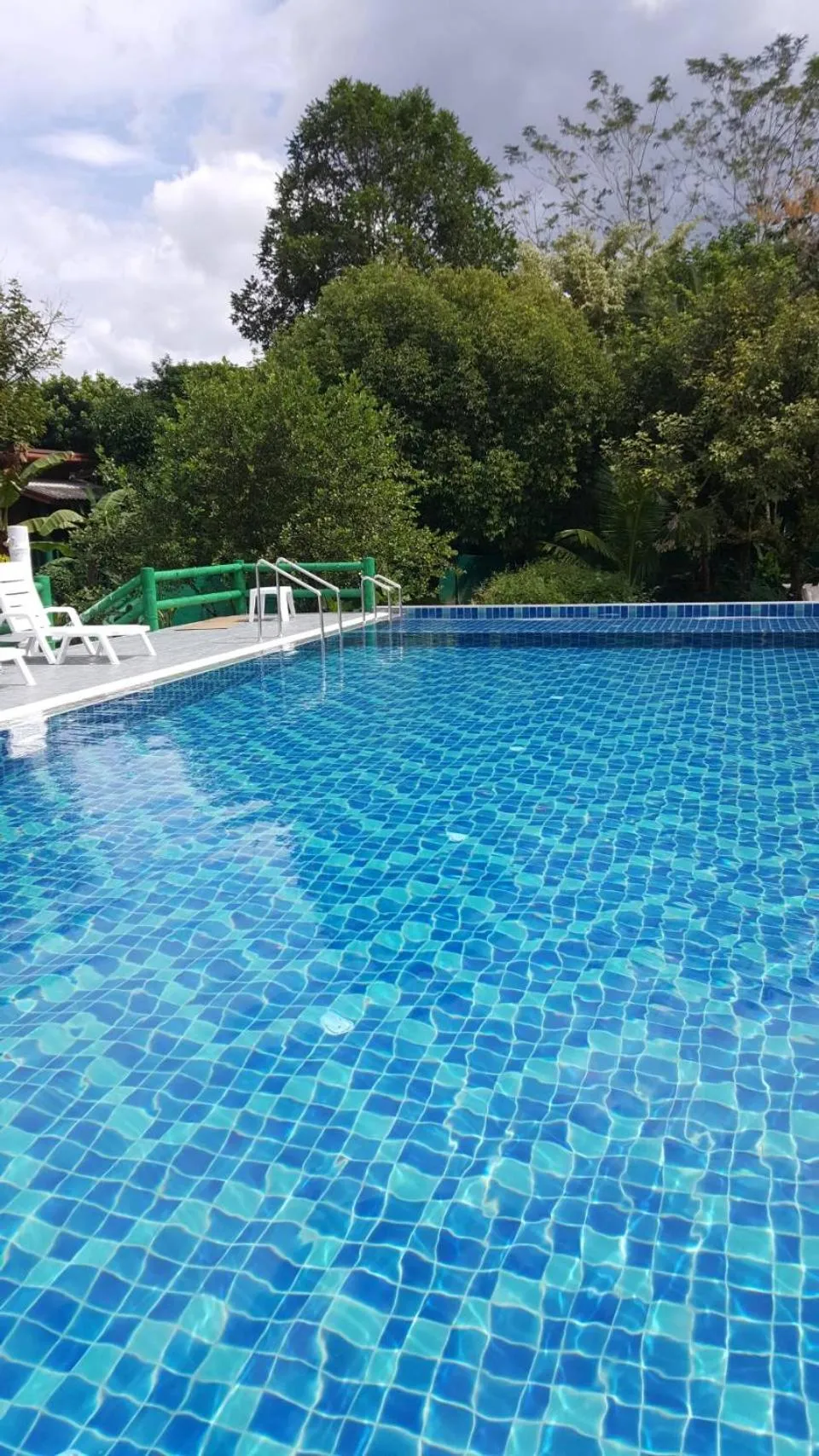 Swimming pool in Khao Sok Royal Bamboo Lodges - SHA Certified