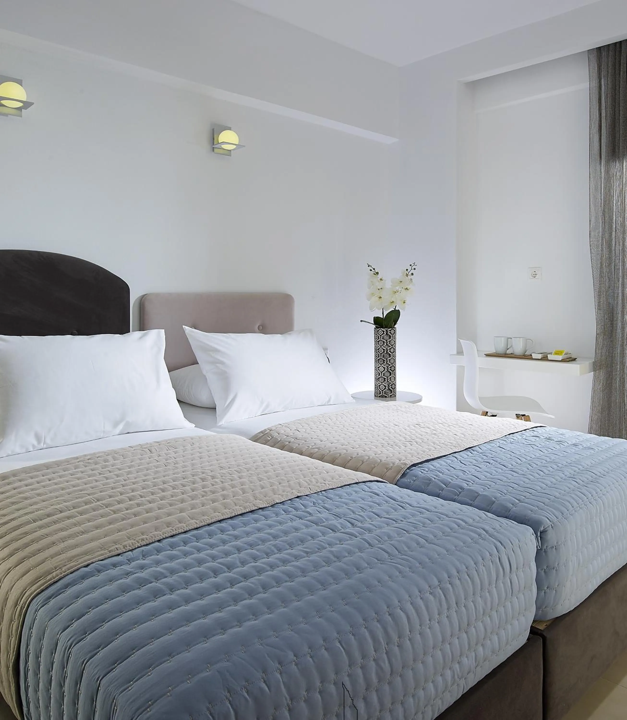 Coffee/tea facilities in Coral Hotel - Hotelia Hospitality Group