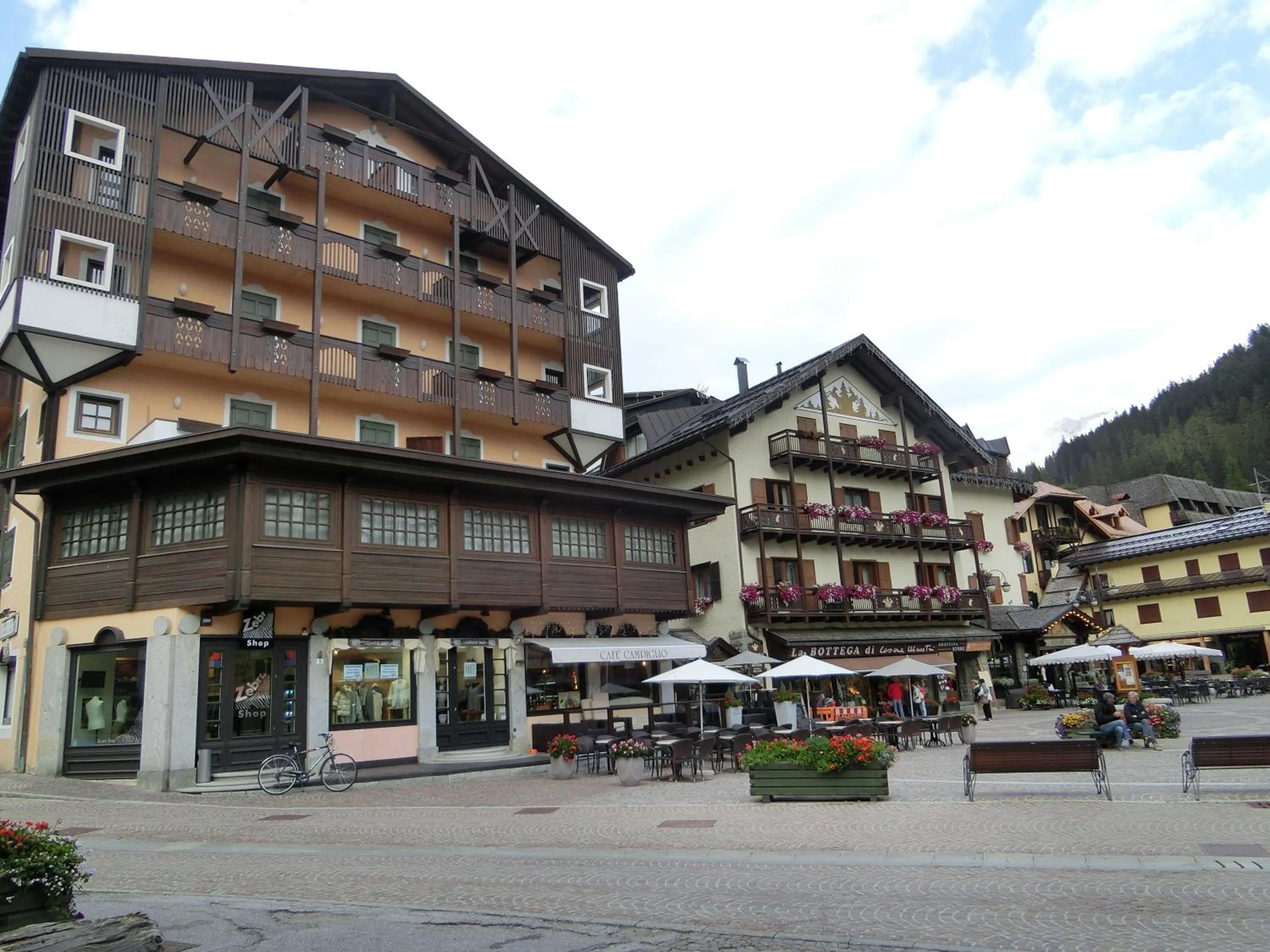 Property building in Sport Campiglio Apartment