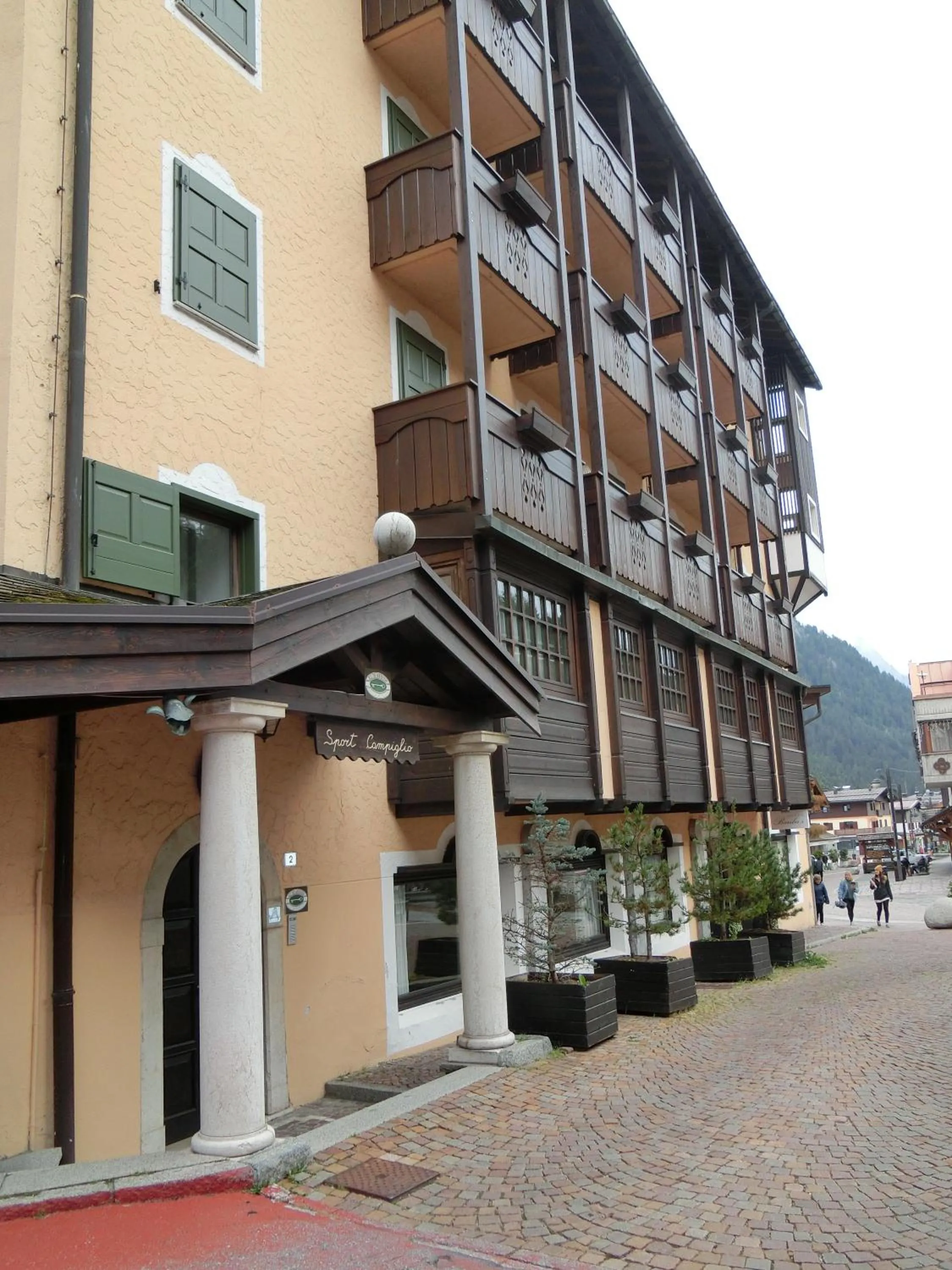 Facade/entrance in Sport Campiglio Apartment