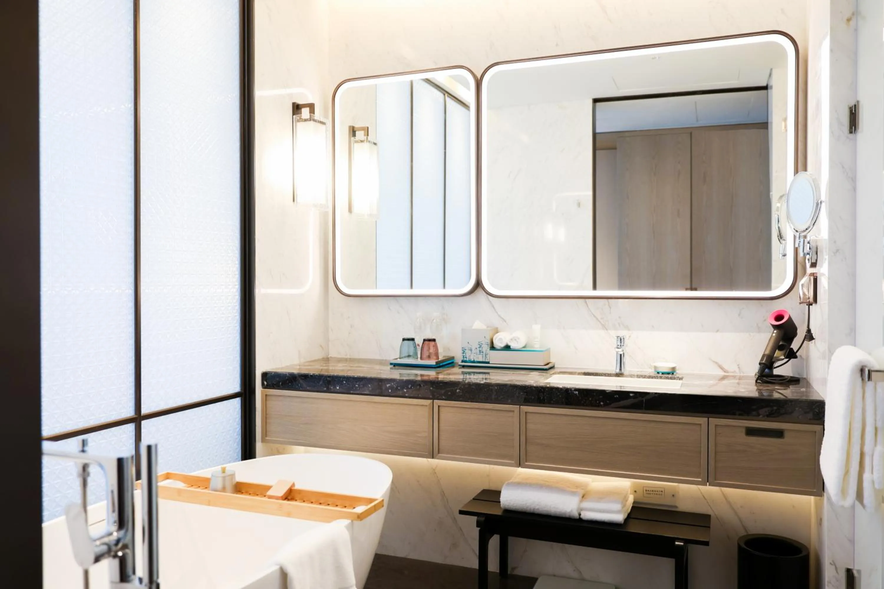 Bathroom in Xi'an Marriott Hotel High-Tech Zone