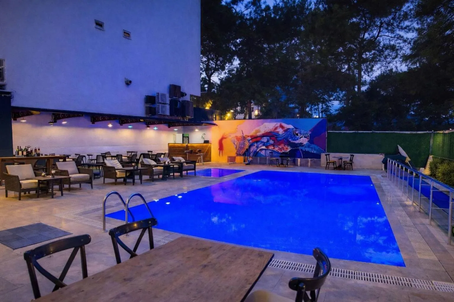 Swimming pool in Grand Lavin Hotel