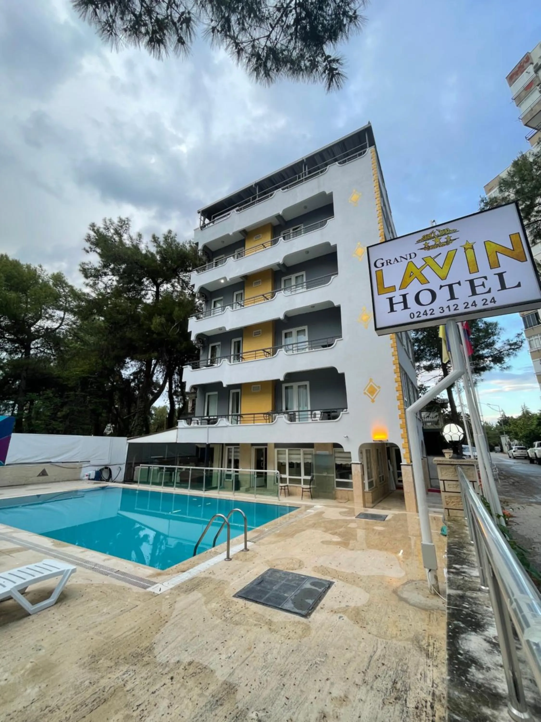 Property building in Grand Lavin Hotel