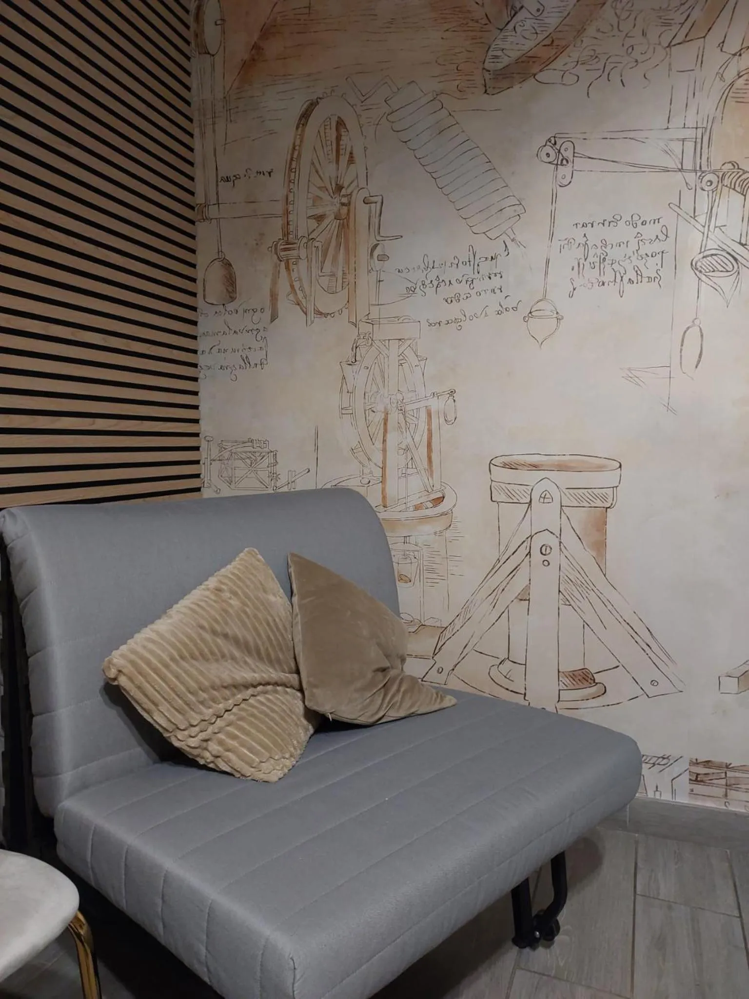 Decorative detail in Maison Villa Torlonia