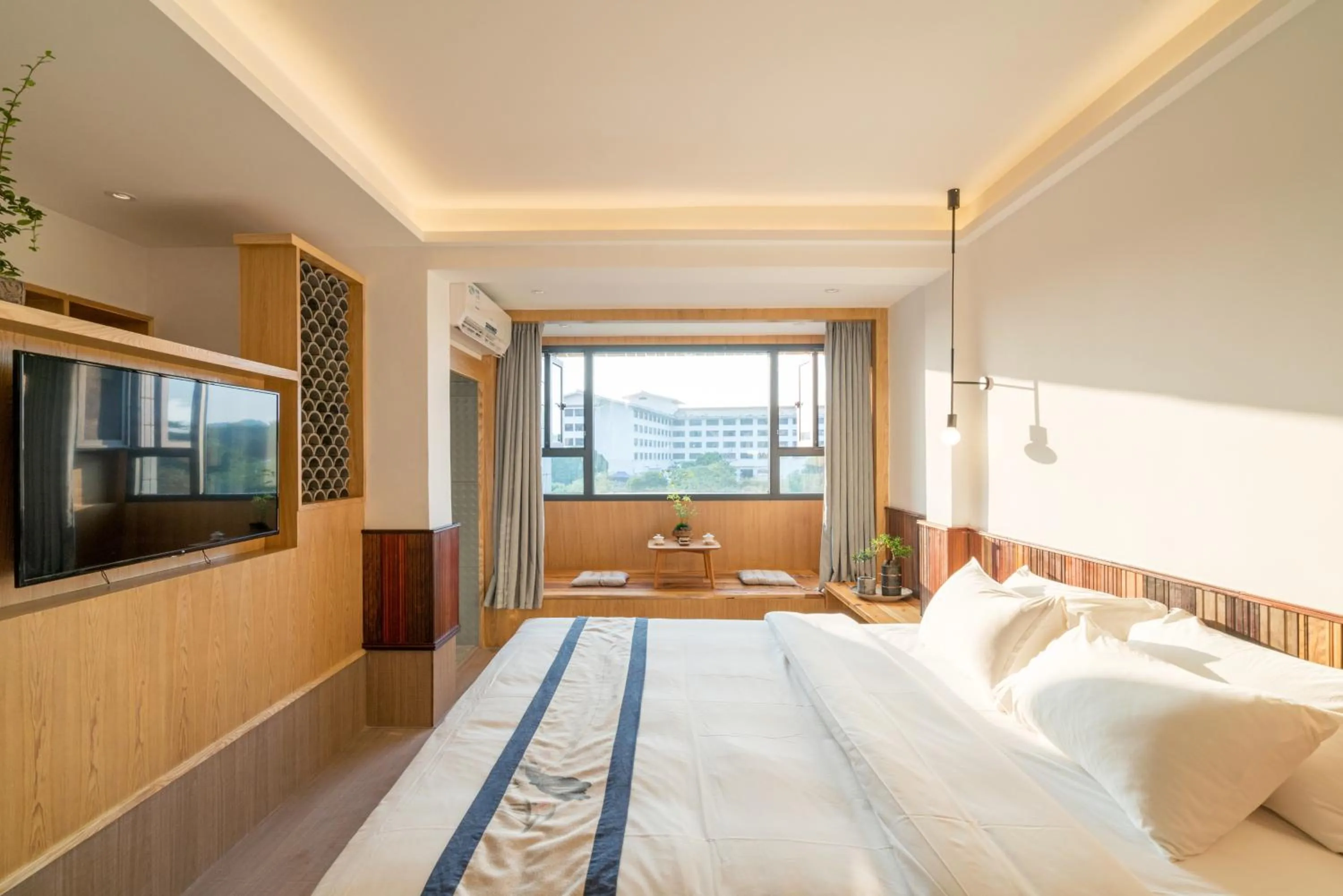 Photo of the whole room, Bed in Zen Tea House Seven Stars Park