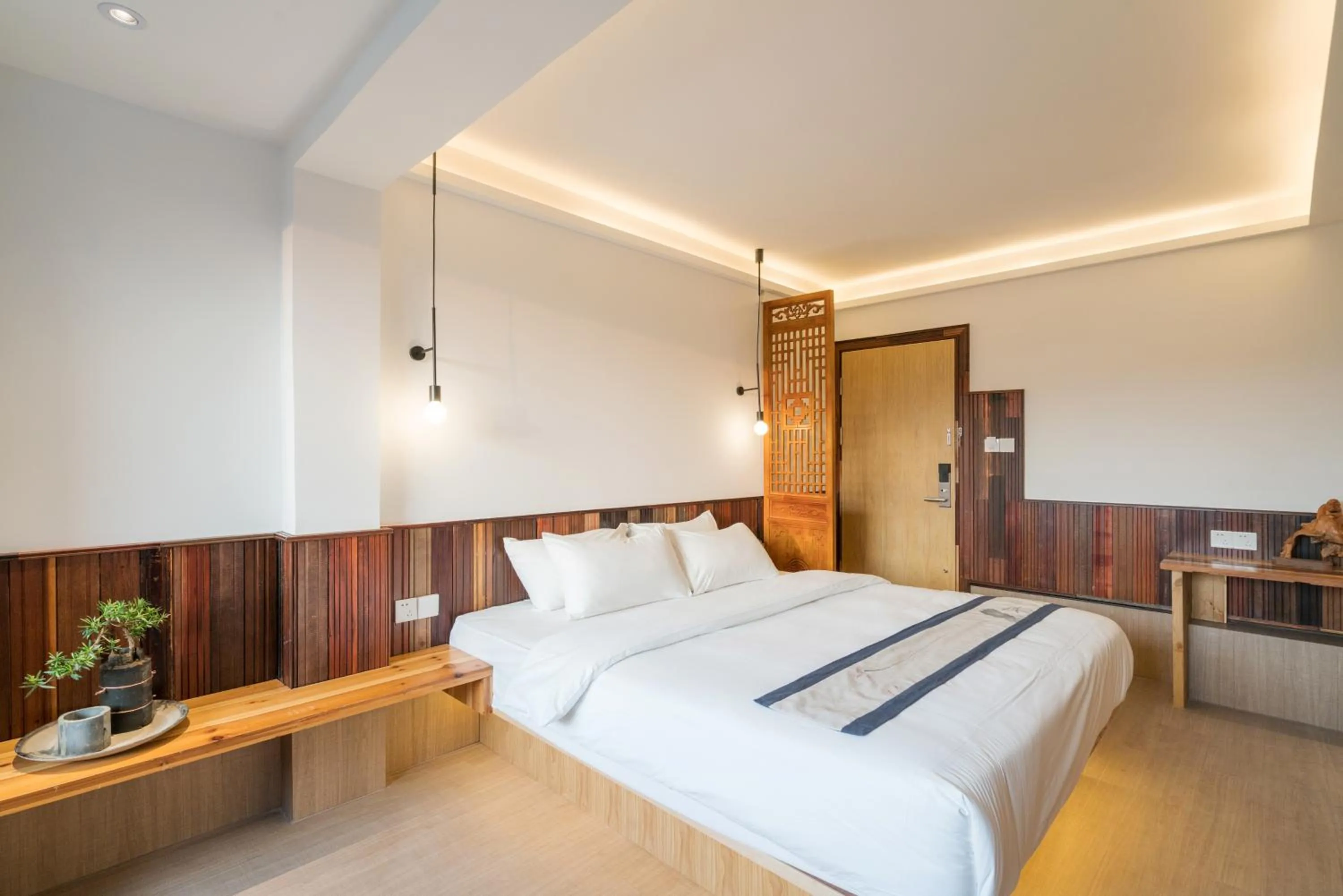 Photo of the whole room, Bed in Zen Tea House Seven Stars Park