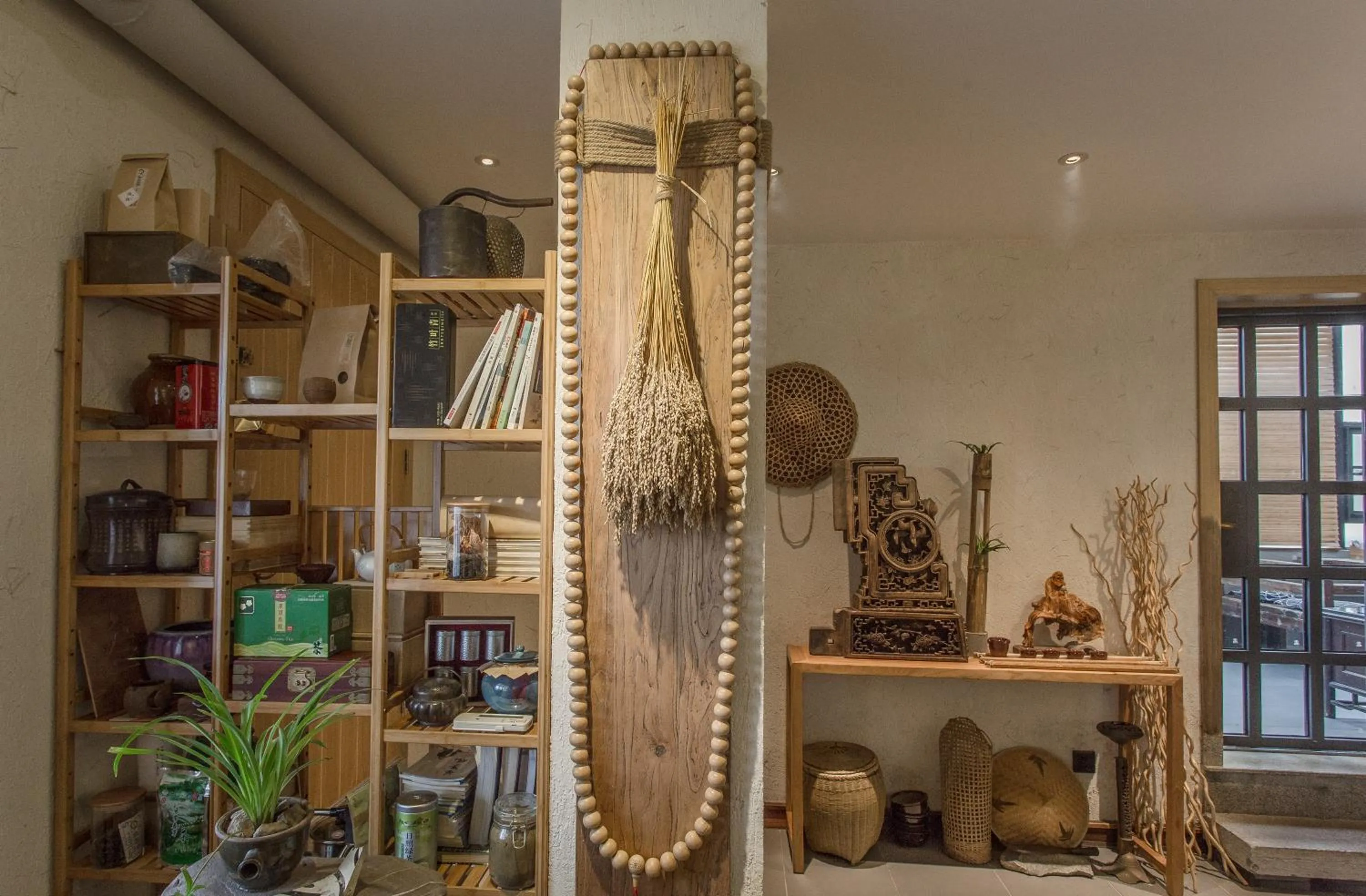 Communal lounge/ TV room in Zen Tea House Seven Stars Park