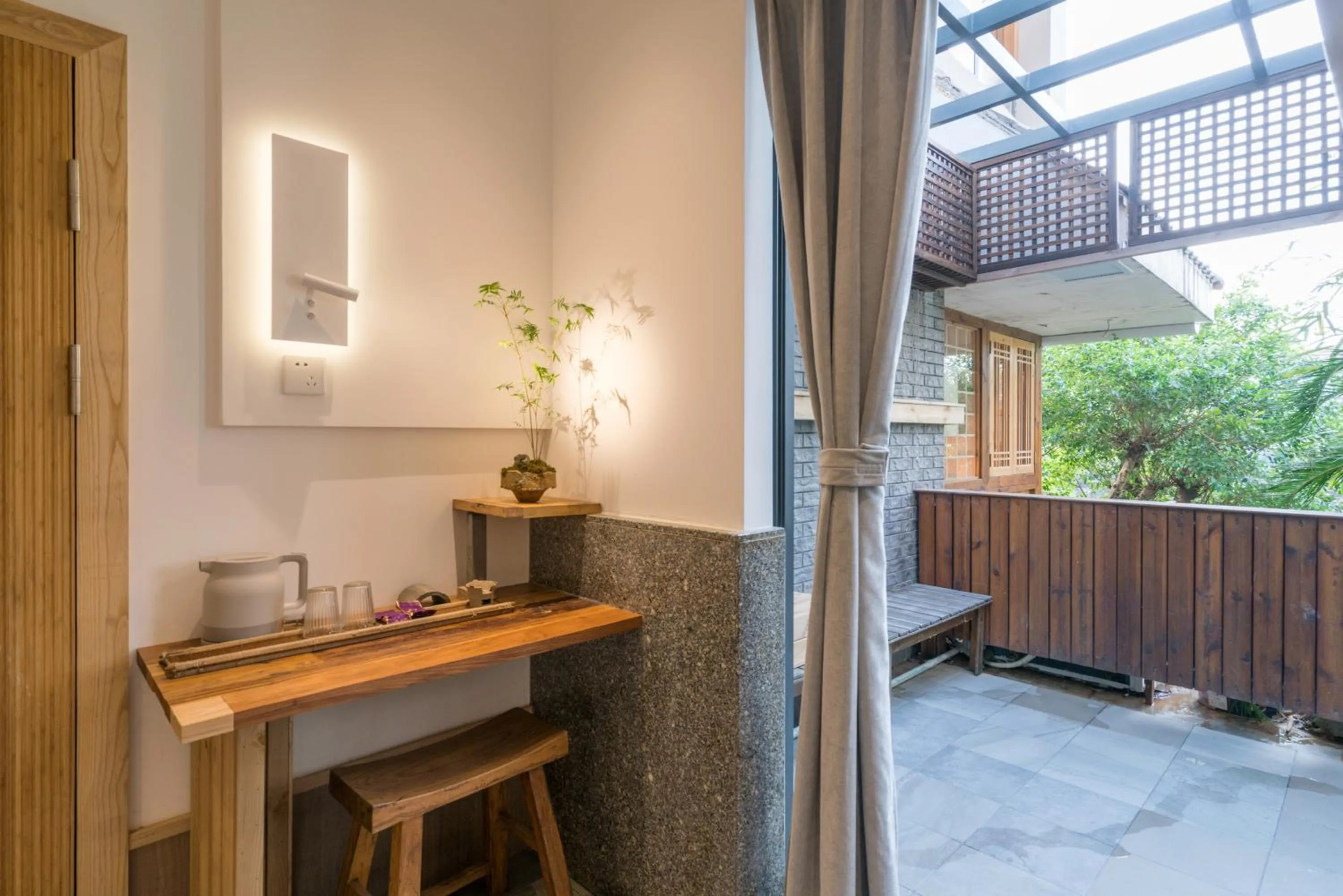 Balcony/Terrace in Zen Tea House Seven Stars Park