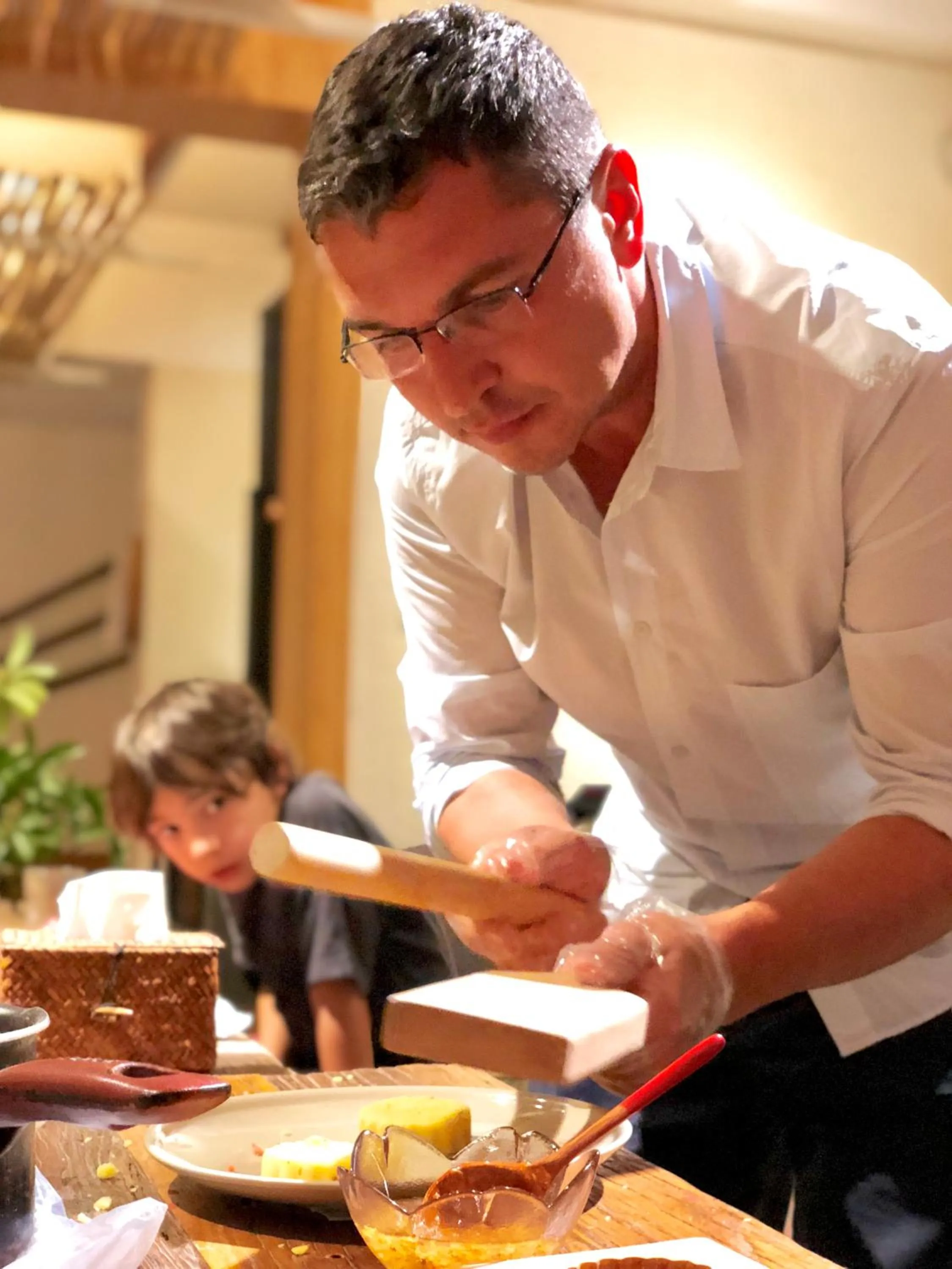 Staff in Zen Tea House Seven Stars Park